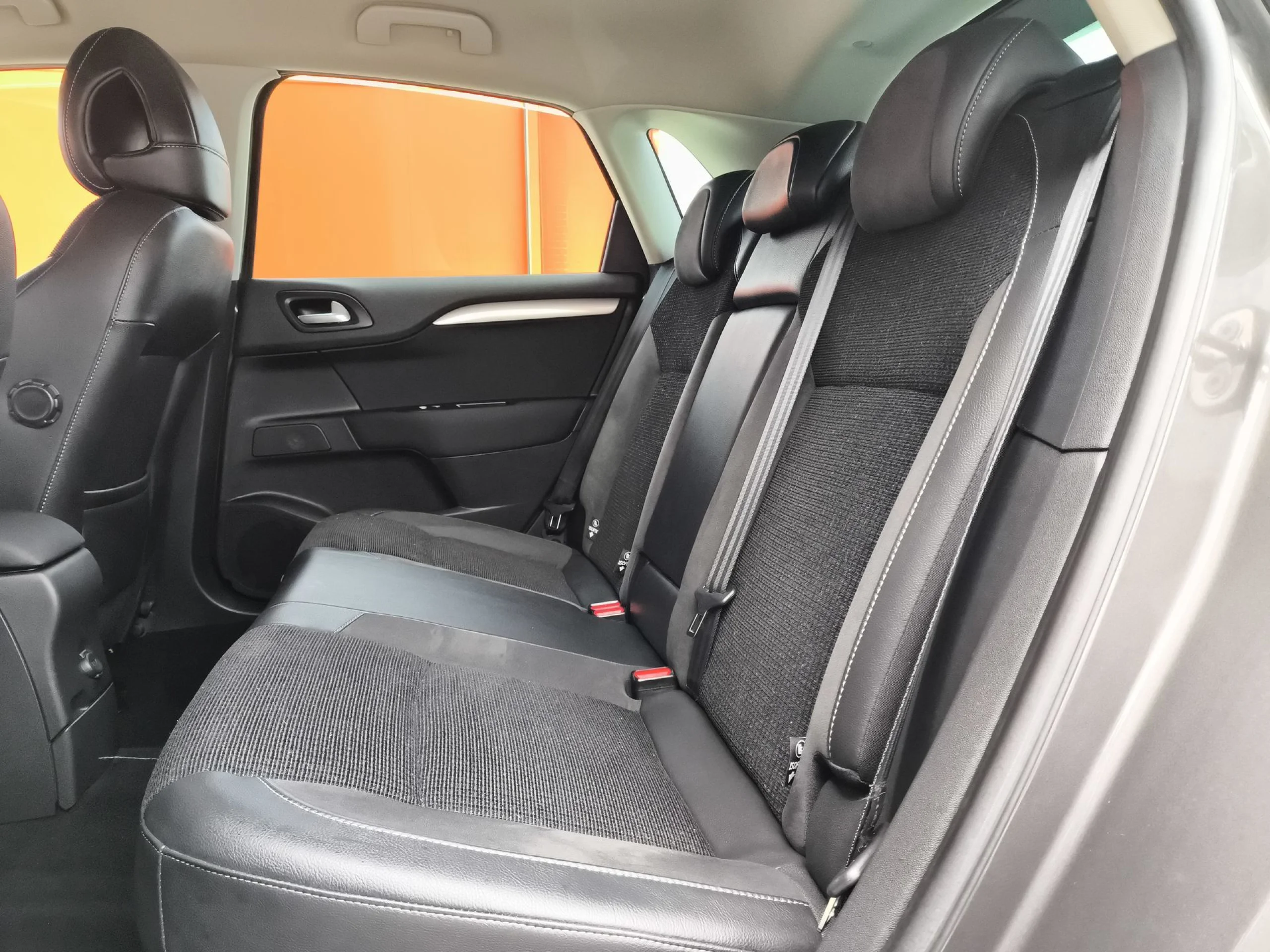 Citroen C4 BlueHDi 120 SANDS Feel Edition 88 kW (120 CV) - Foto 18