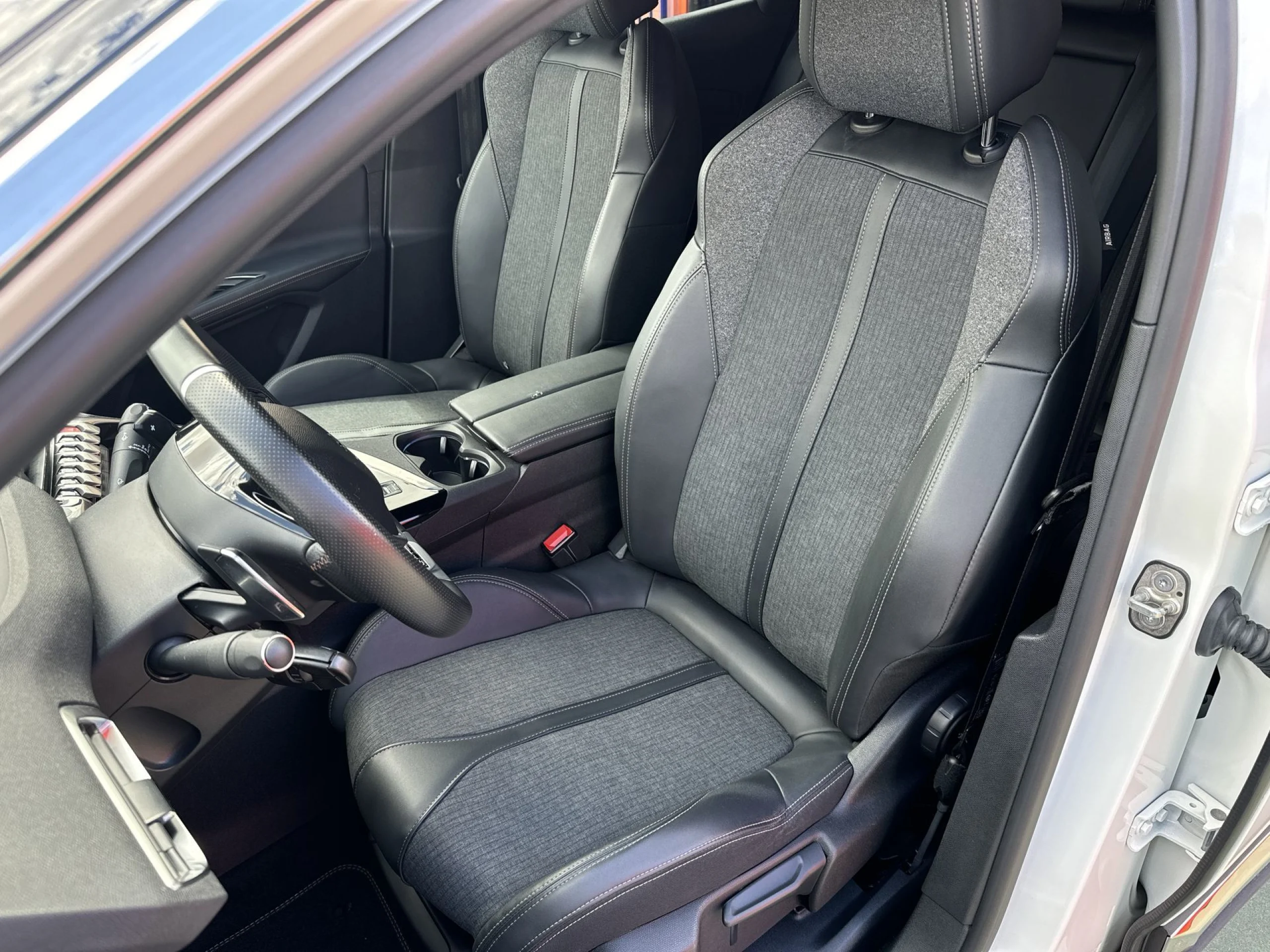 Peugeot 3008 SUV PureTech 180 GT Line EAT8 132 kW (180 CV) - Foto 8