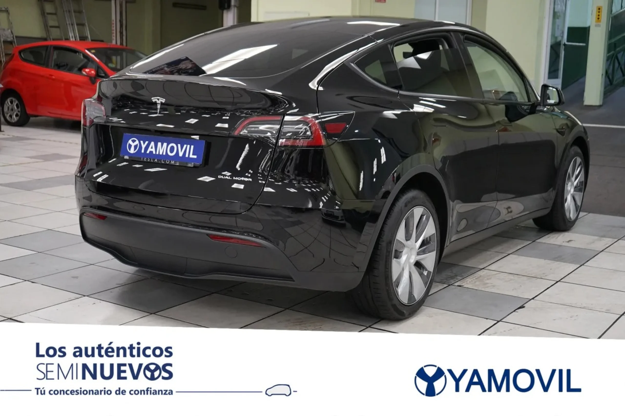 Tesla Model Y Gran Autonomía 4WD 378 kW (514 CV) - Foto 4