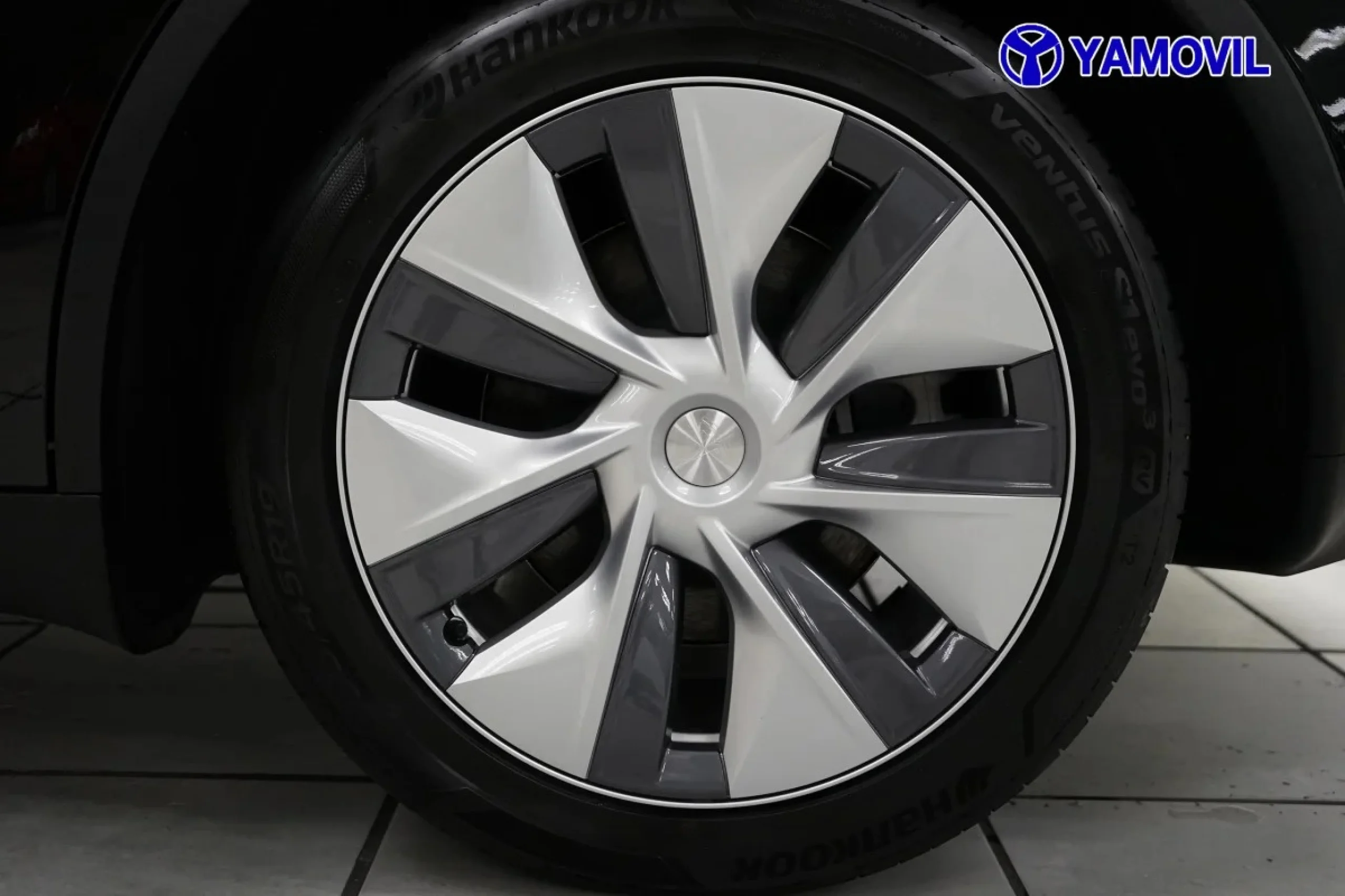 Tesla Model Y Gran Autonomía 4WD 378 kW (514 CV) - Foto 14