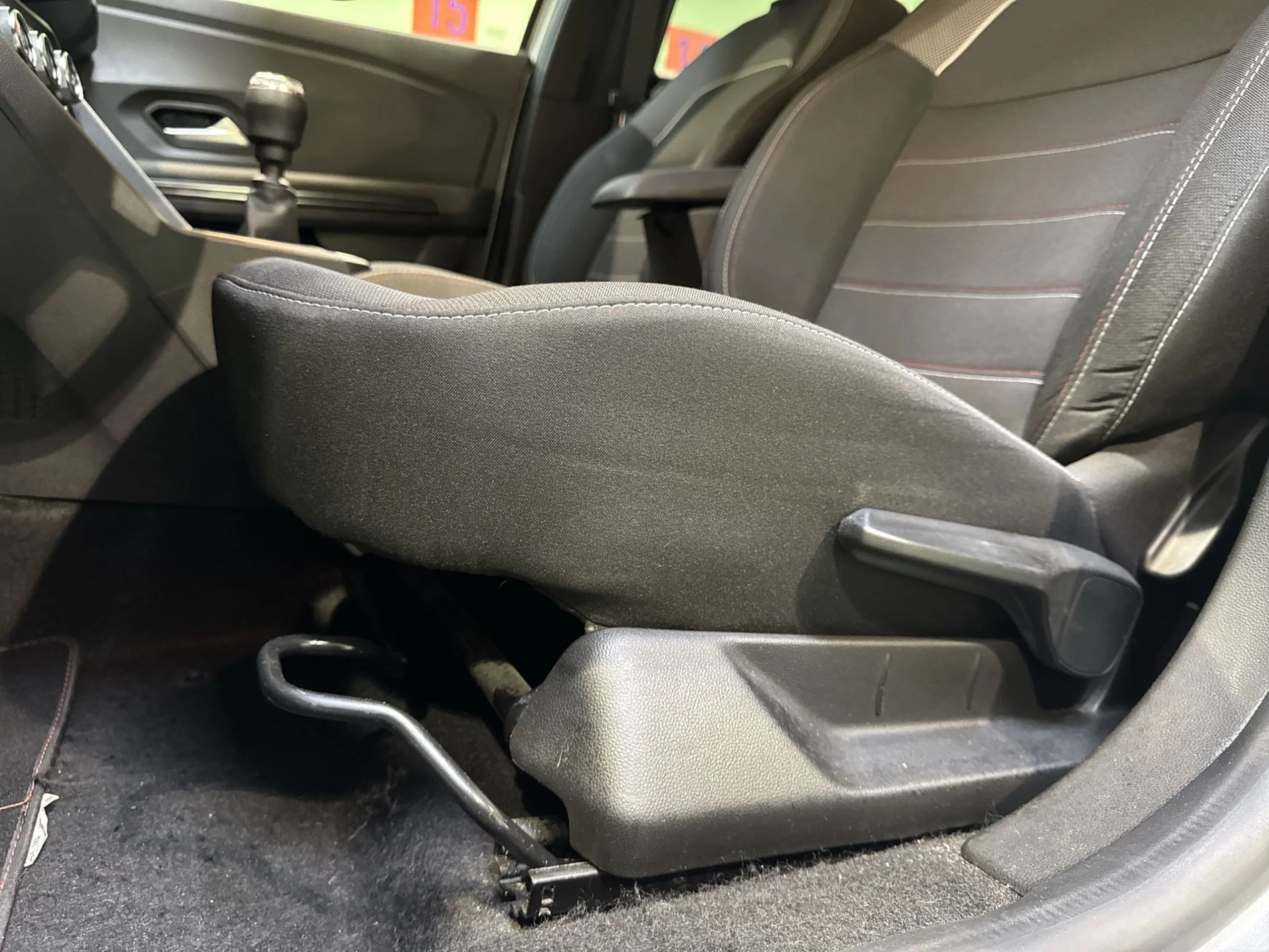 Dacia Jogger Serie Limitada Extreme TCe 81 kW (110 CV) - Foto 9