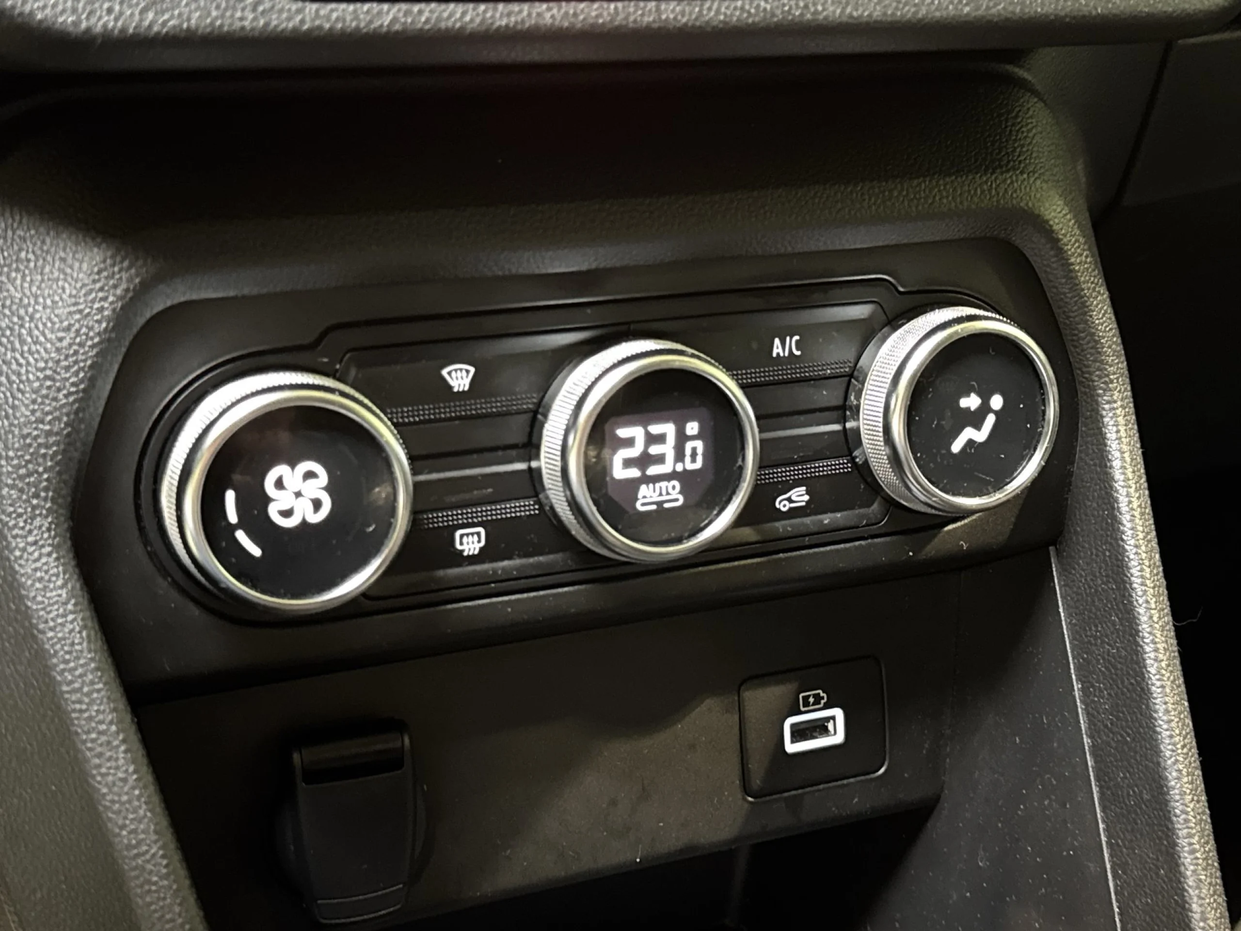 Dacia Jogger Serie Limitada Extreme TCe 81 kW (110 CV) - Foto 19