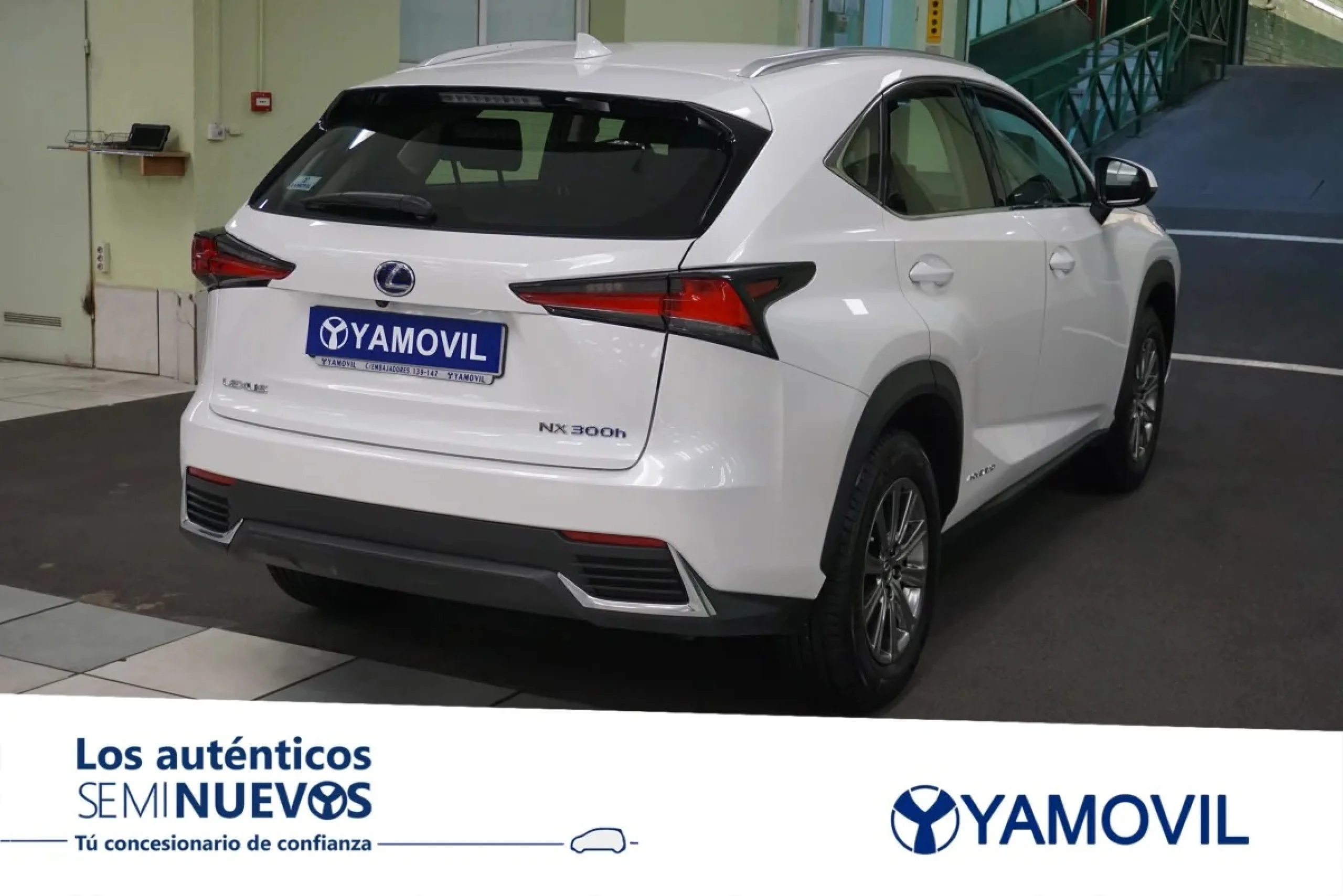 Lexus NX 300h Business Navigation 2WD 145 kW (197 CV) - Foto 4