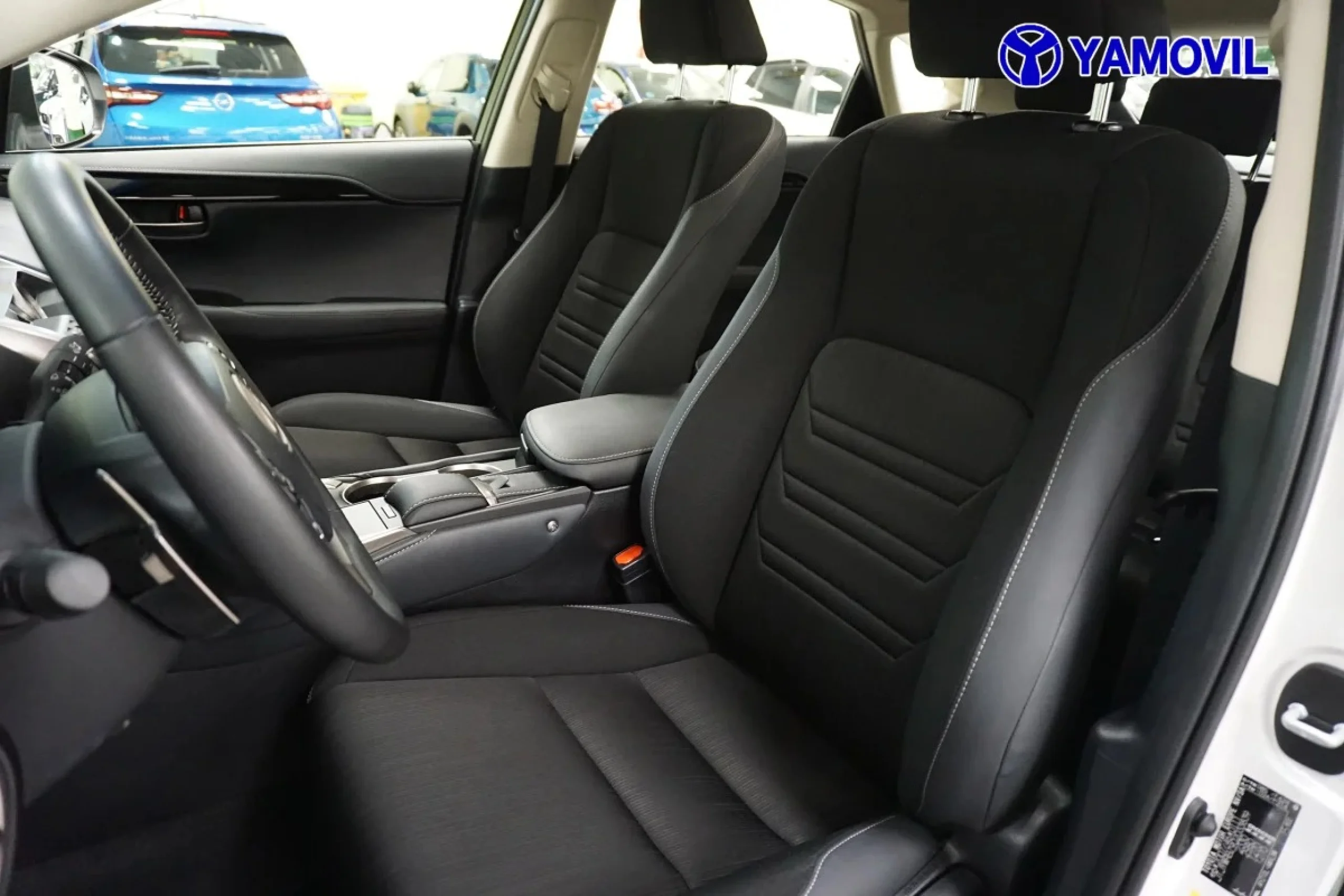 Lexus NX 300h Business Navigation 2WD 145 kW (197 CV) - Foto 13