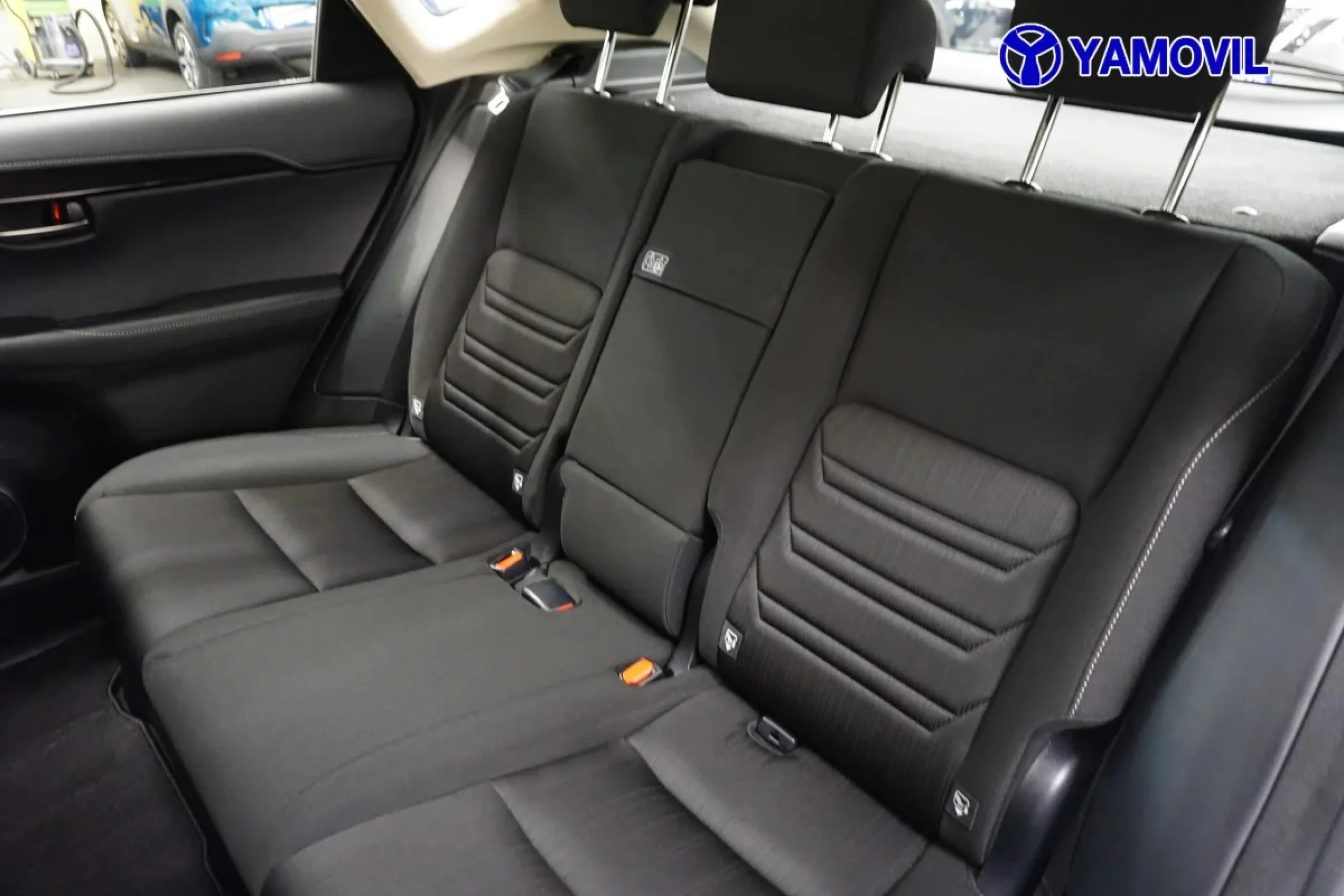 Lexus NX 300h Business Navigation 2WD 145 kW (197 CV) - Foto 14