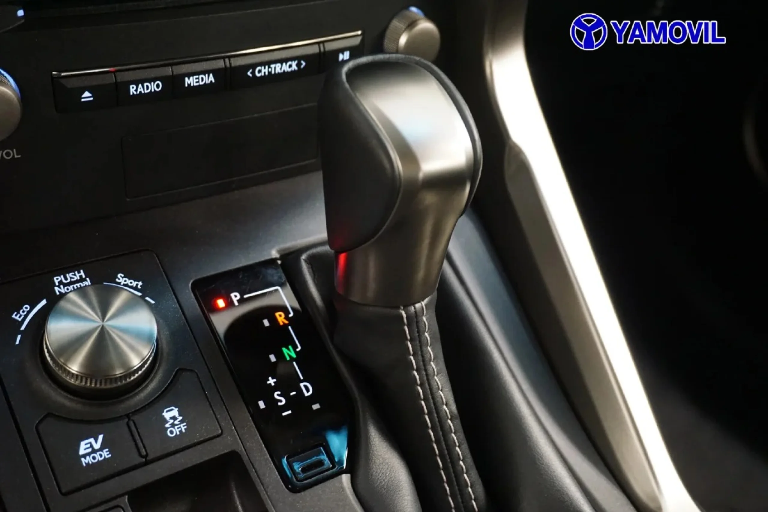 Lexus NX 300h Business Navigation 2WD 145 kW (197 CV) - Foto 31