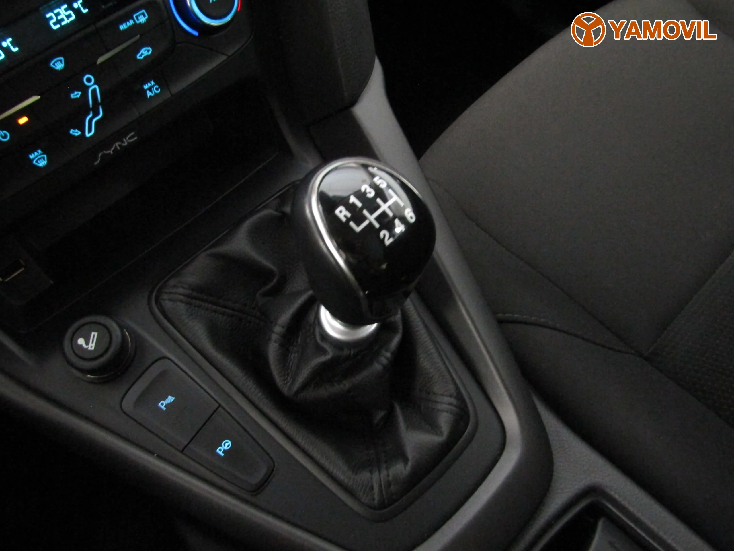 Ford Focus 1.6TDCI TREND  - Foto 36