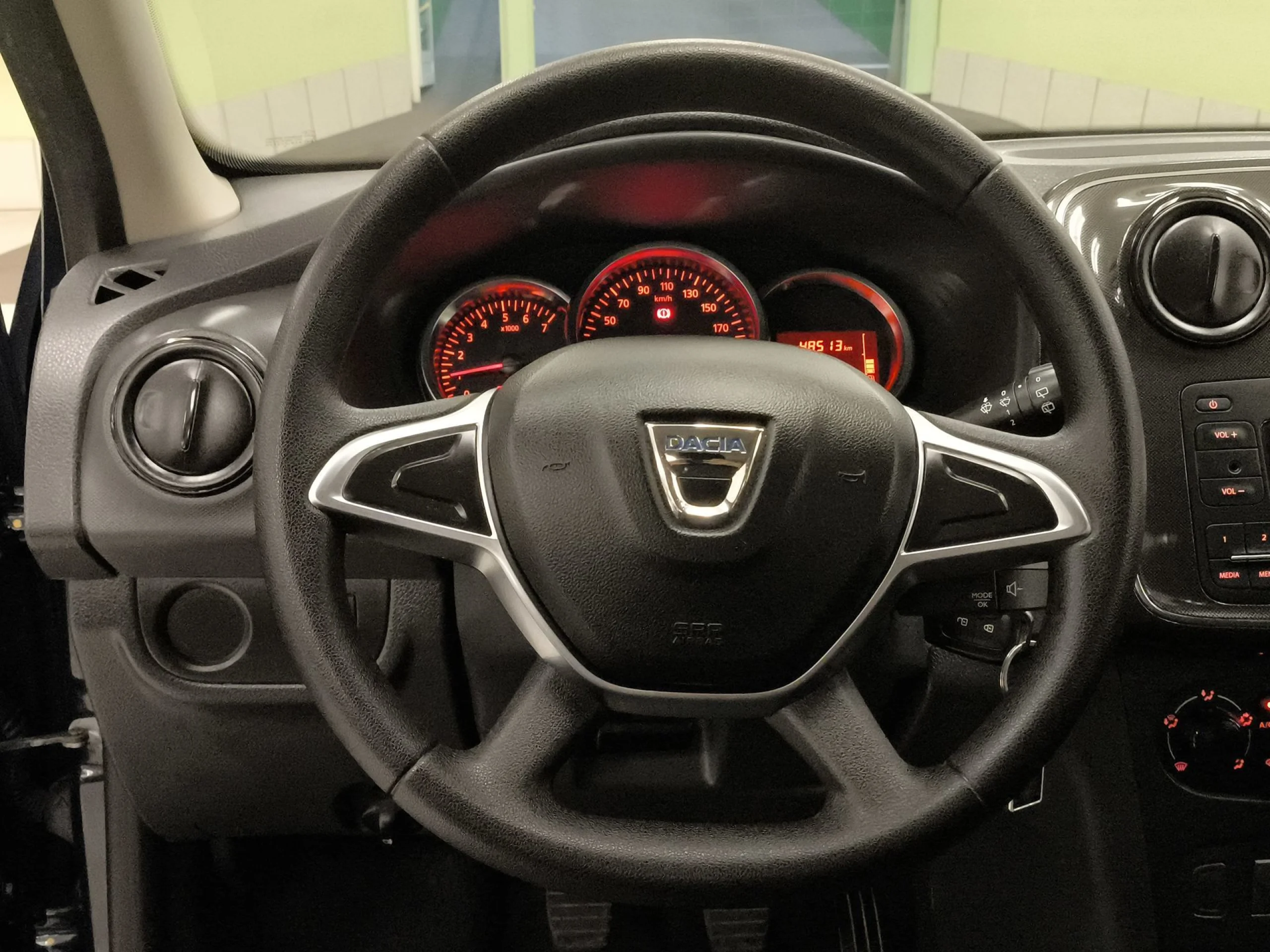 Dacia Sandero Essential 1.0 54 kW (73 CV) - Foto 10