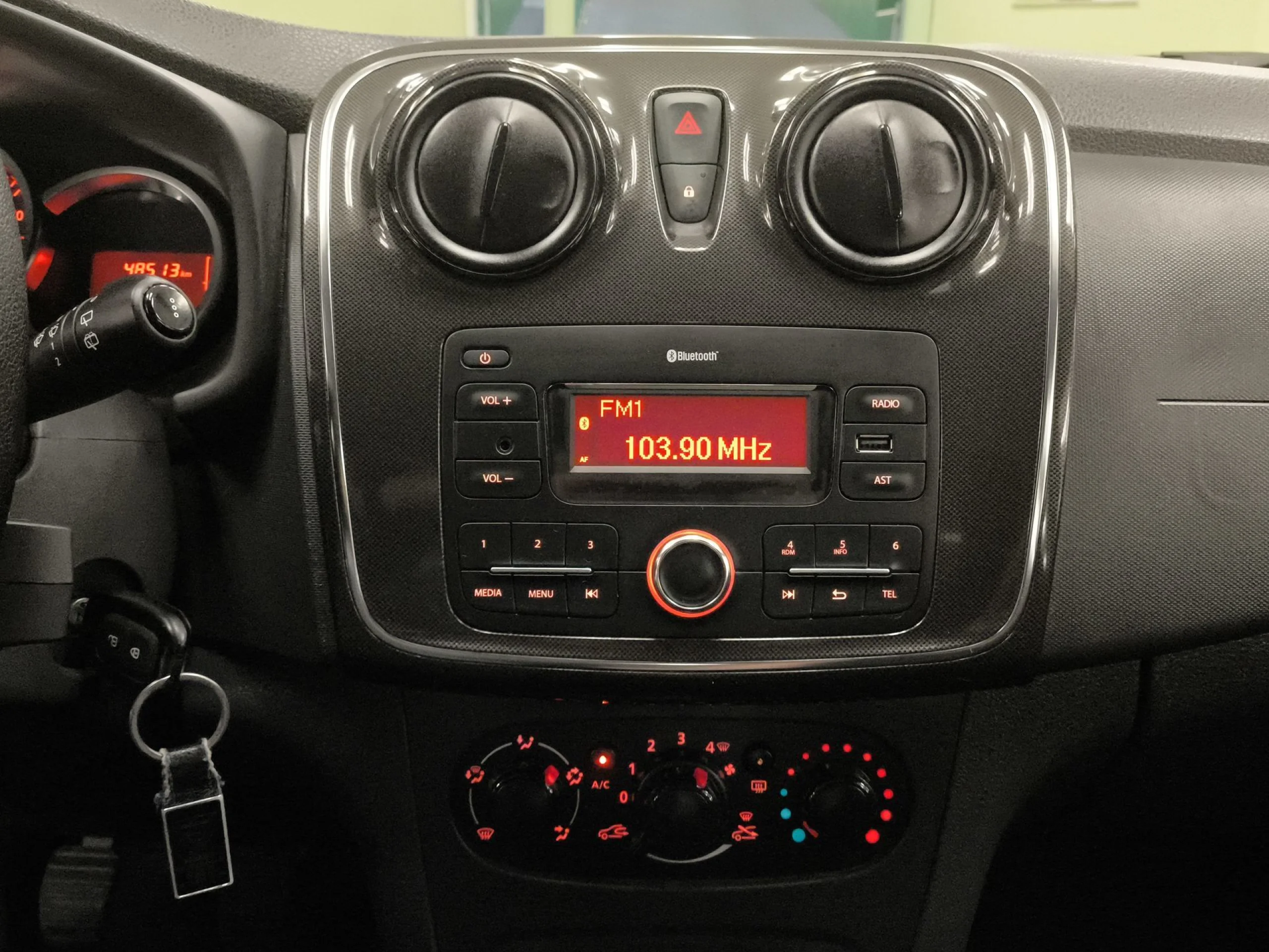 Dacia Sandero Essential 1.0 54 kW (73 CV) - Foto 15