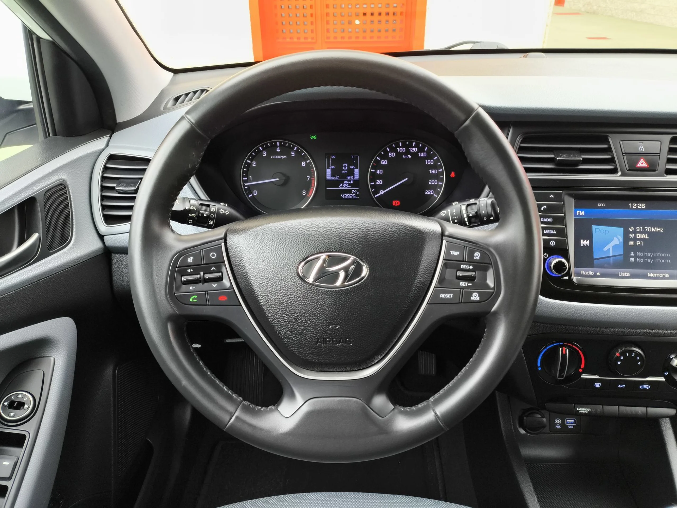 Hyundai I20 1.2 MPI Link 62 kW (84 CV) - Foto 11