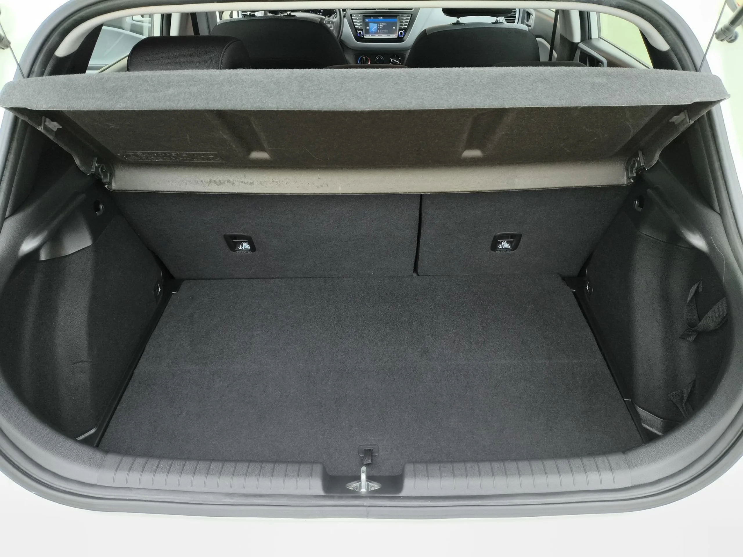 Hyundai I20 1.2 MPI Link 62 kW (84 CV) - Foto 20