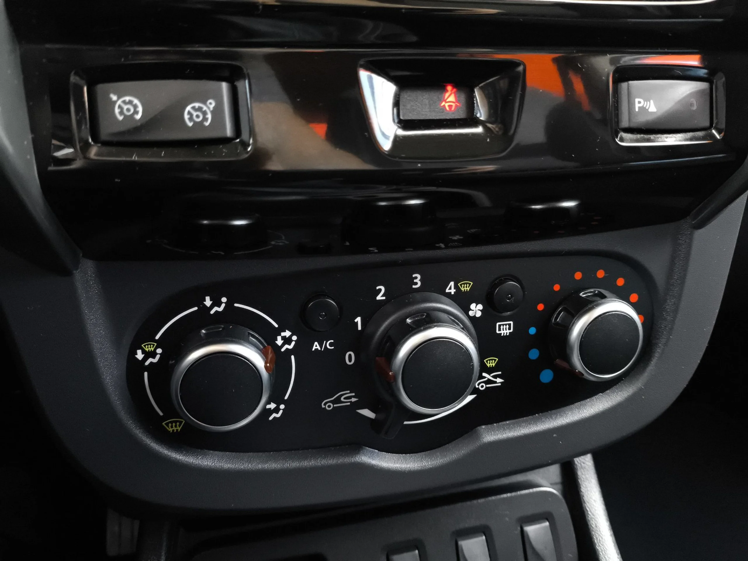 Dacia Duster dCi 110 SL Blackshadow 4x2 EU6 80 kW (109 CV) - Foto 15