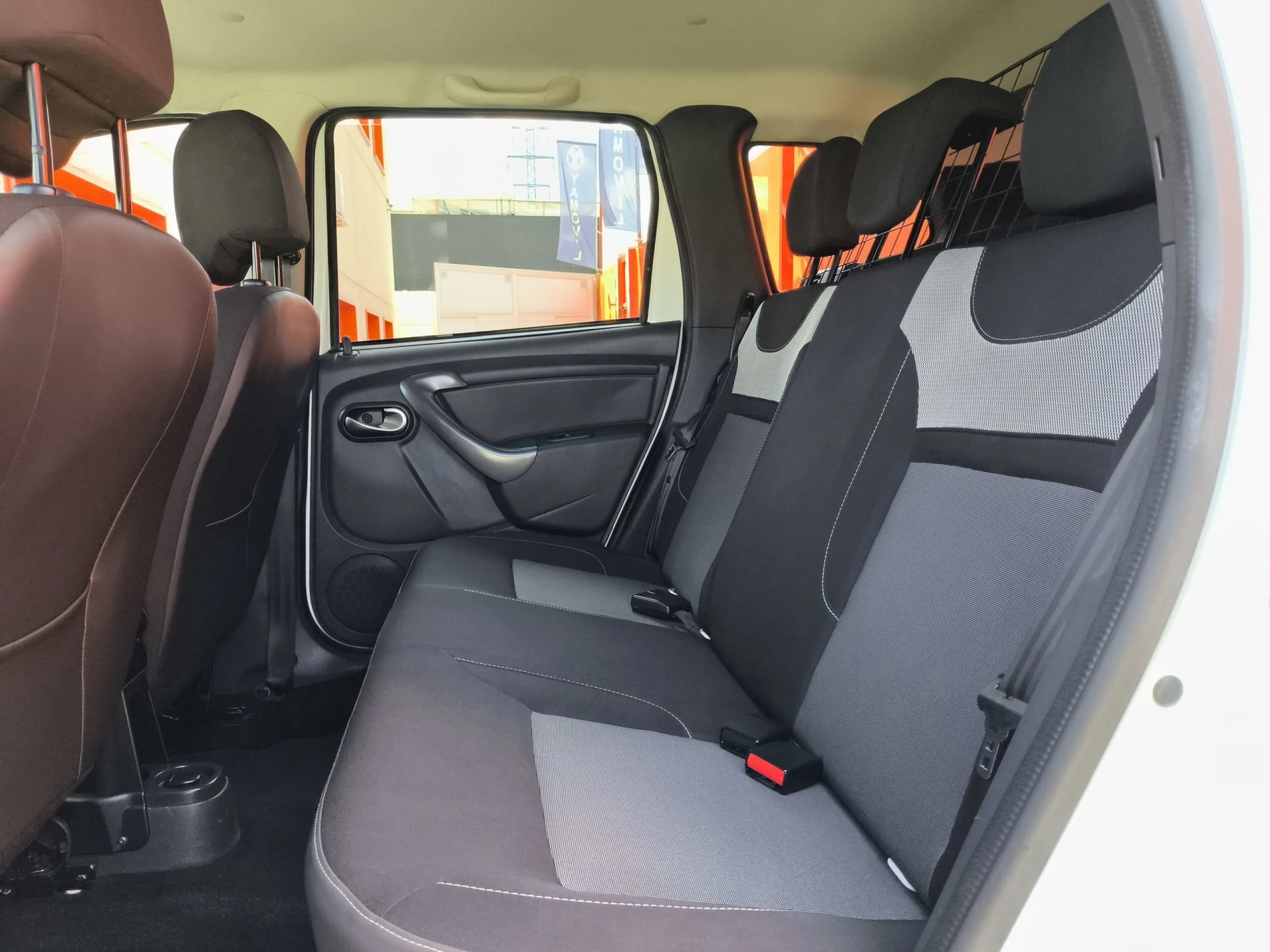 Dacia Duster dCi 110 SL Blackshadow 4x2 EU6 80 kW (109 CV) - Foto 18