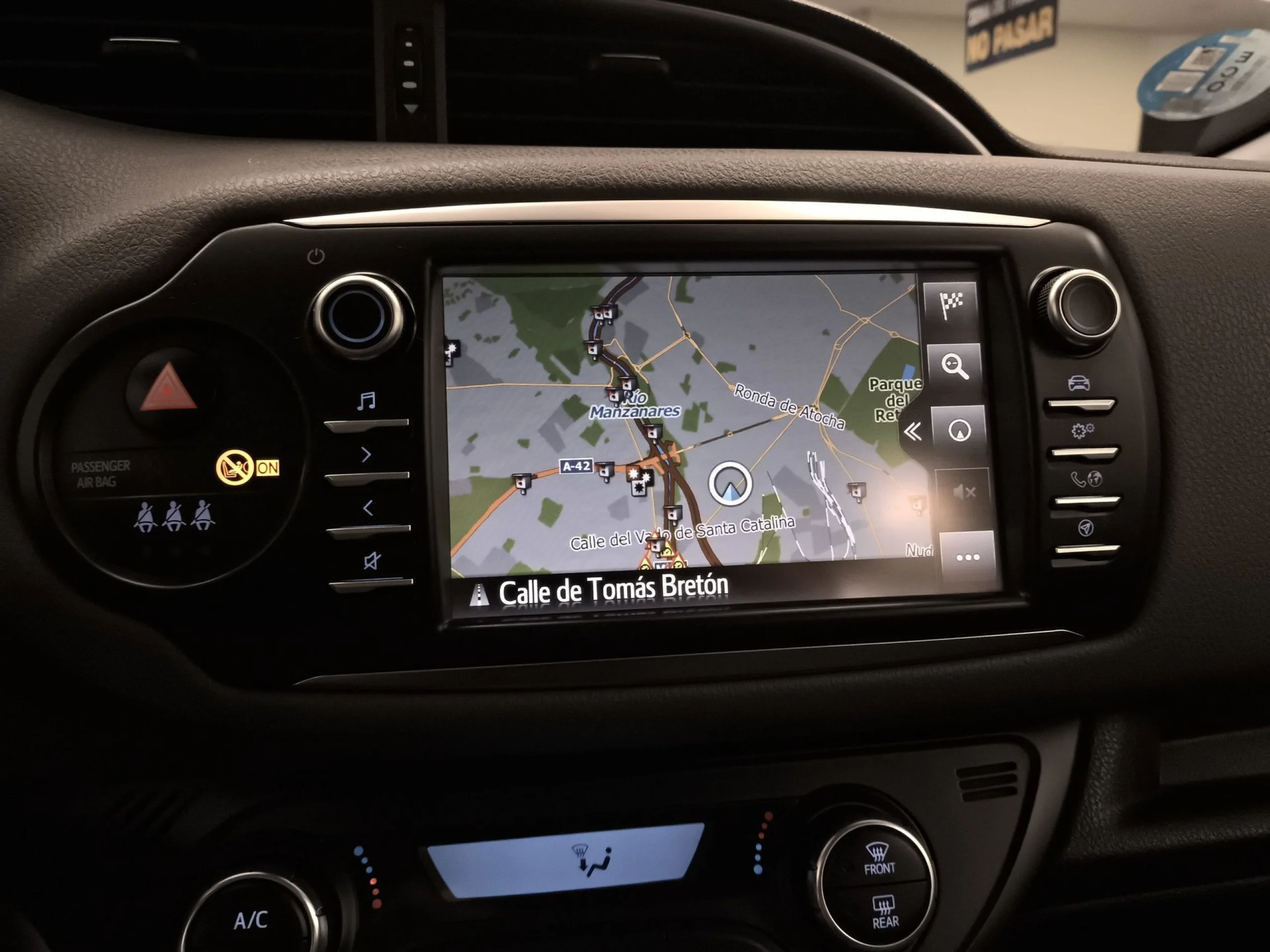 Toyota Yaris 1.5 100H Active 74 kW (100 CV) - Foto 16