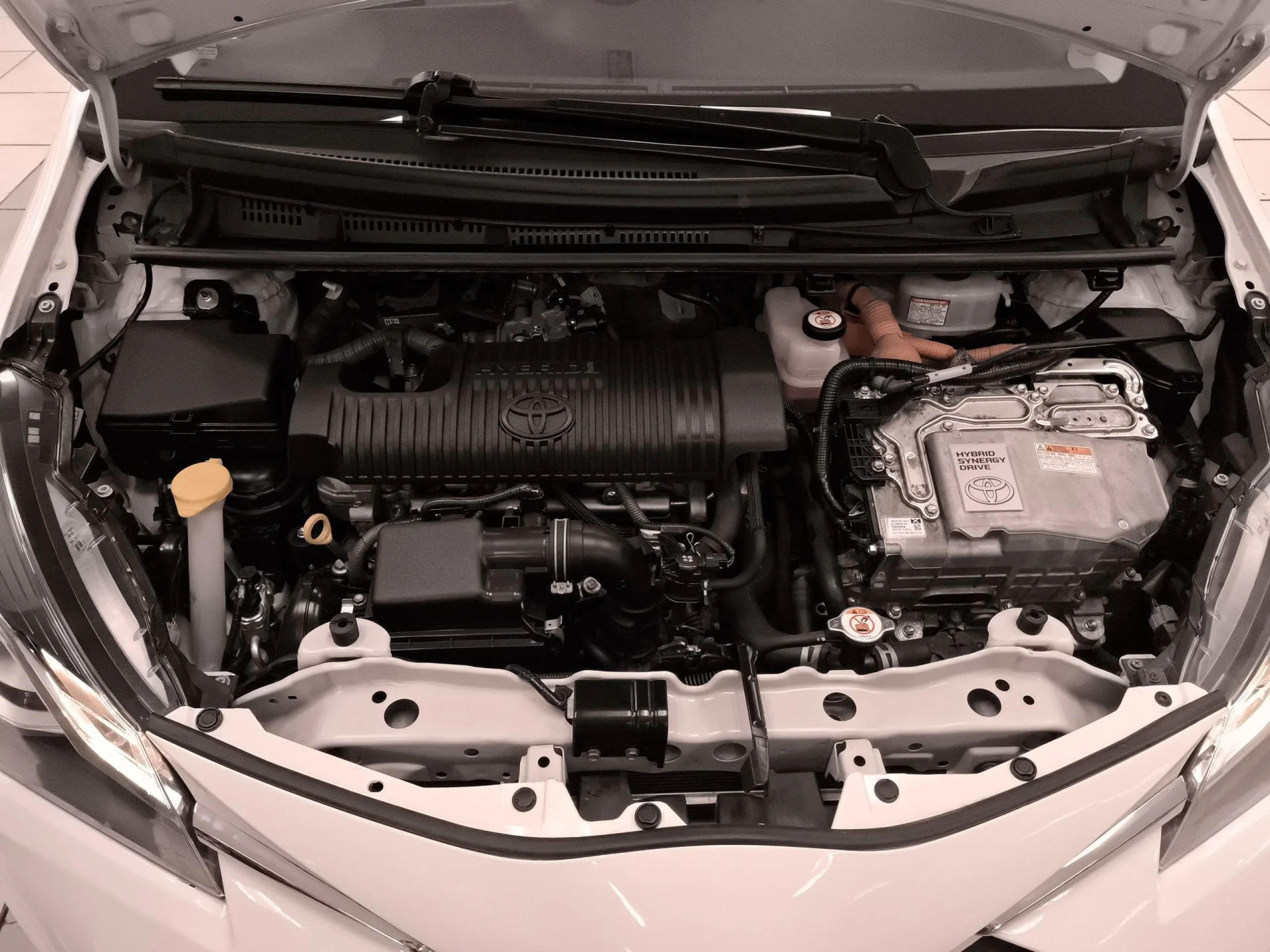 Toyota Yaris 1.5 100H Active 74 kW (100 CV) - Foto 23