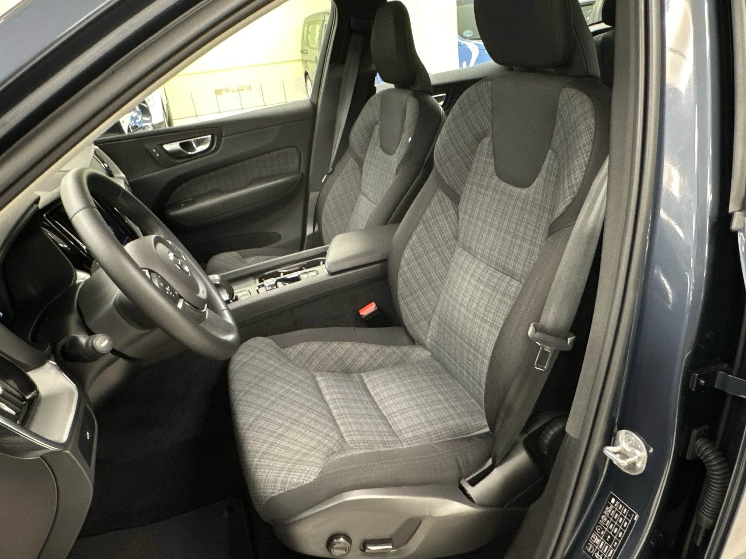 Volvo Xc60 B4 G Core Pro Auto 145 kW (197 CV) - Foto 8