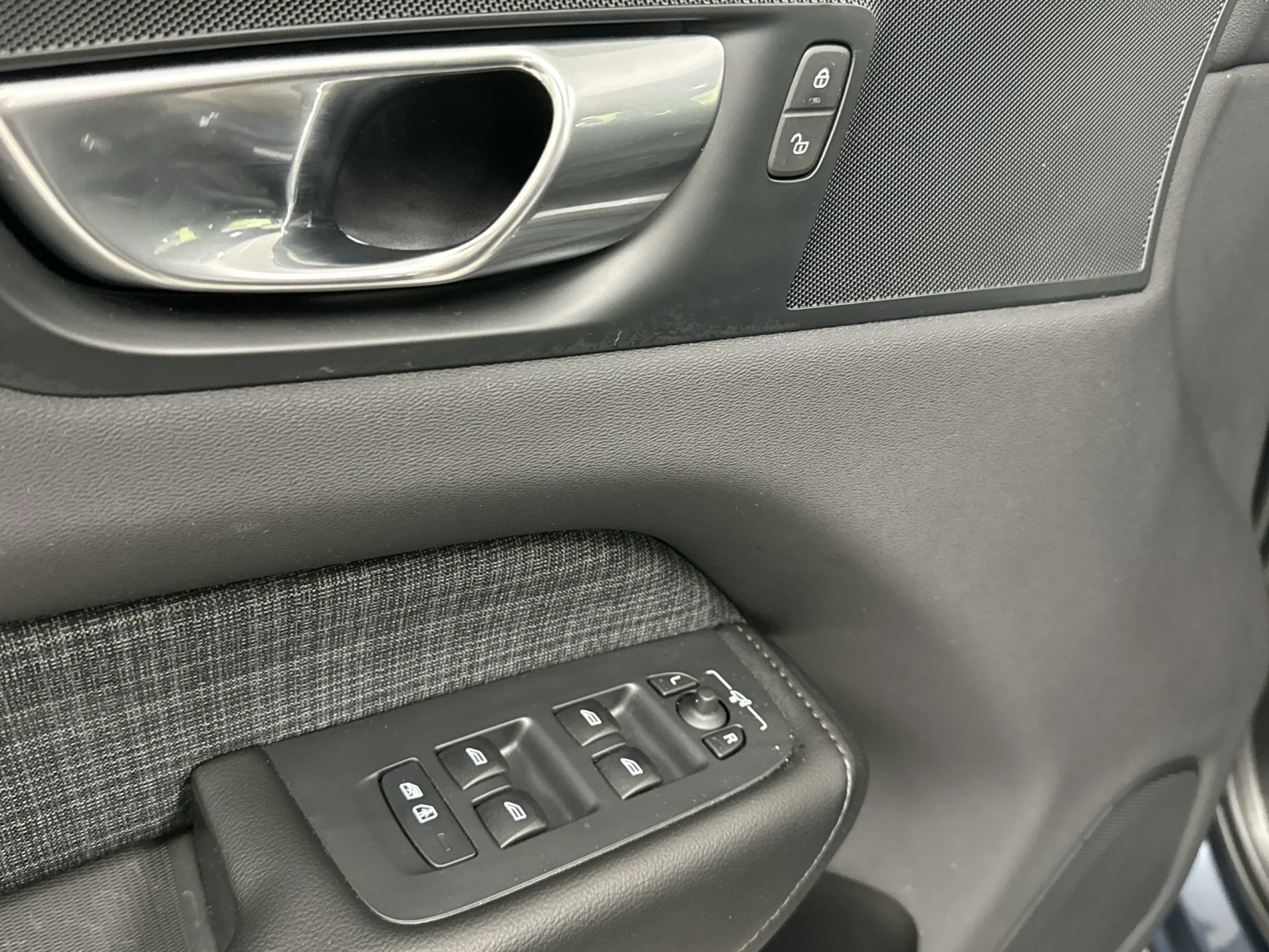 Volvo Xc60 B4 G Core Pro Auto 145 kW (197 CV) - Foto 10