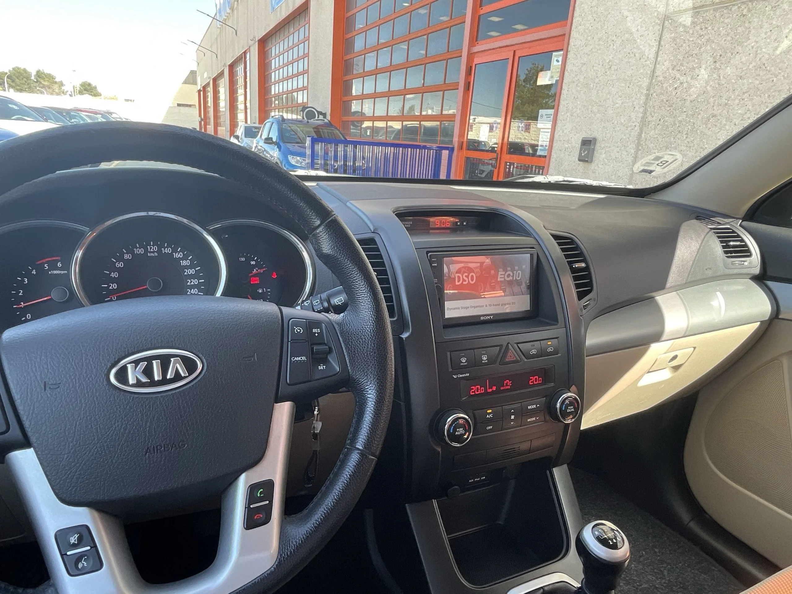 Kia Sorento 2.0 CRDi Drive 4x2 110 kW (150 CV) - Foto 15