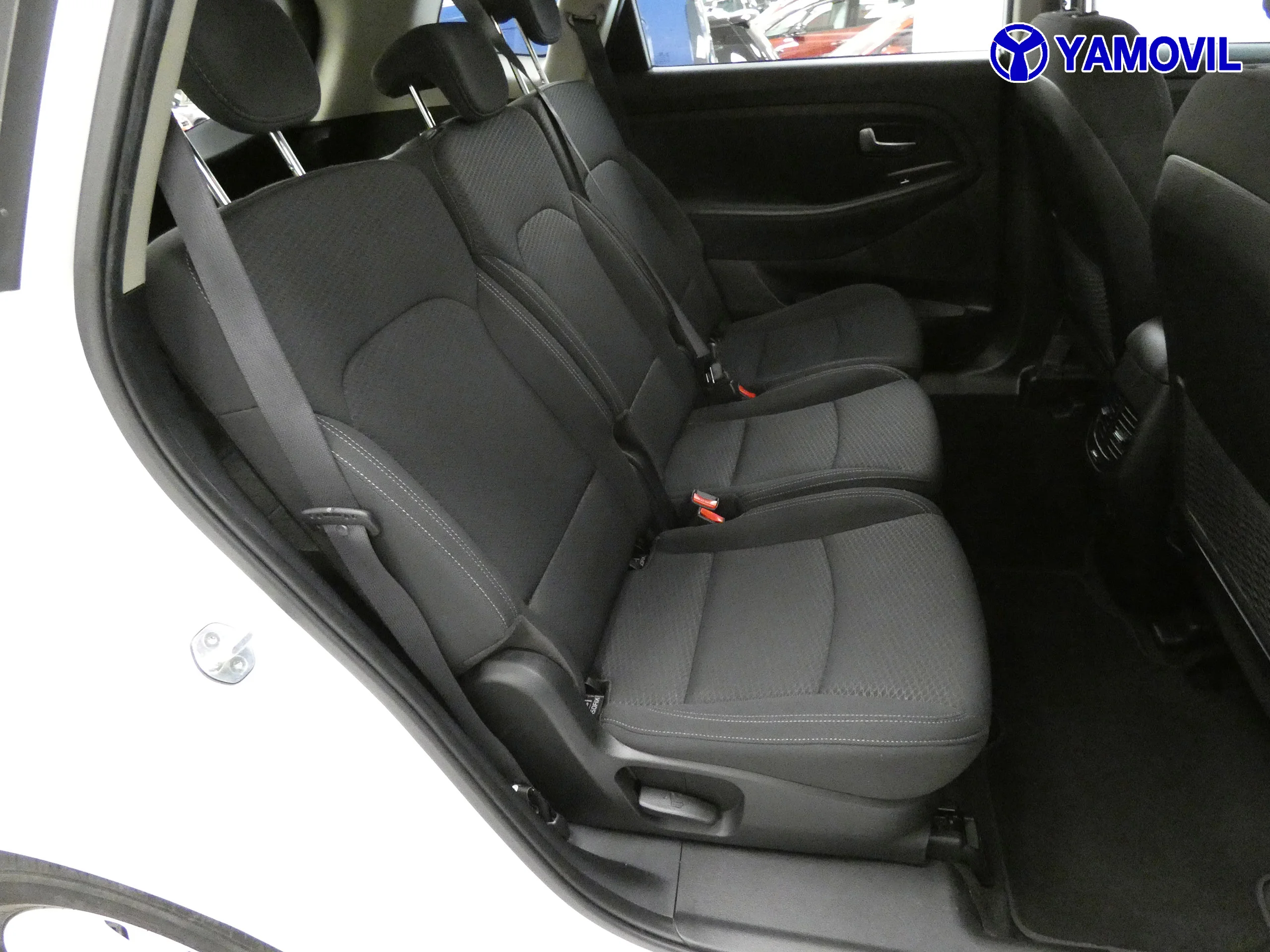 Kia Carens 1.6 GDI CONCEPT - Foto 15