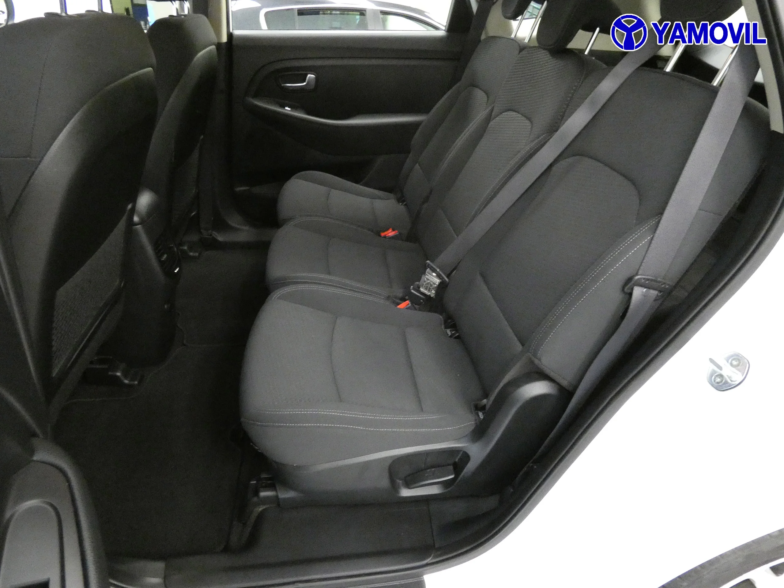 Kia Carens 1.6 GDI CONCEPT - Foto 20