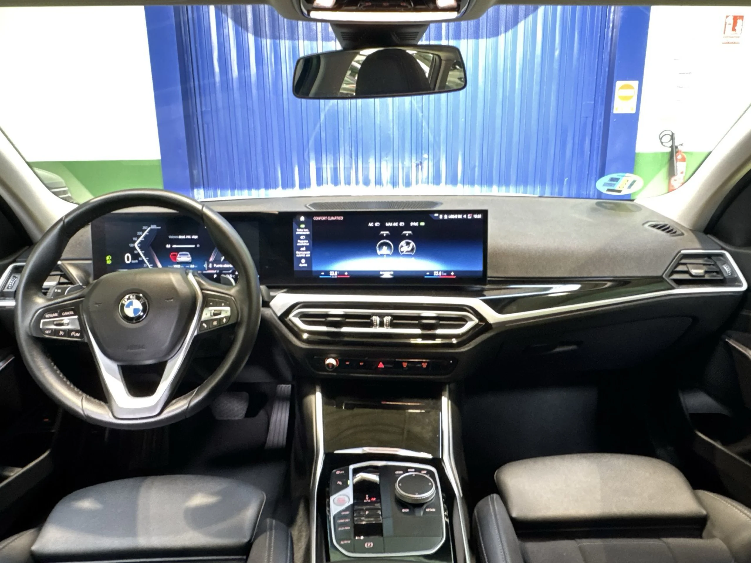 BMW Serie 3 318d Touring 110 kW (150 CV) - Foto 11