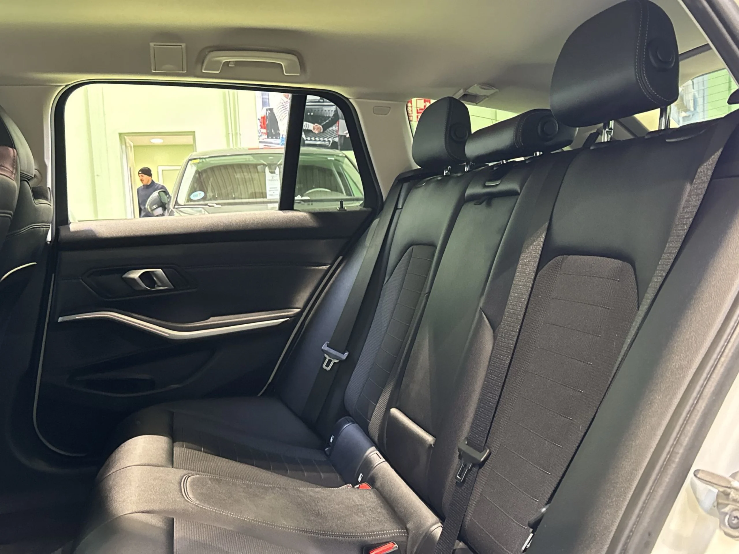 BMW Serie 3 318d Touring 110 kW (150 CV) - Foto 22