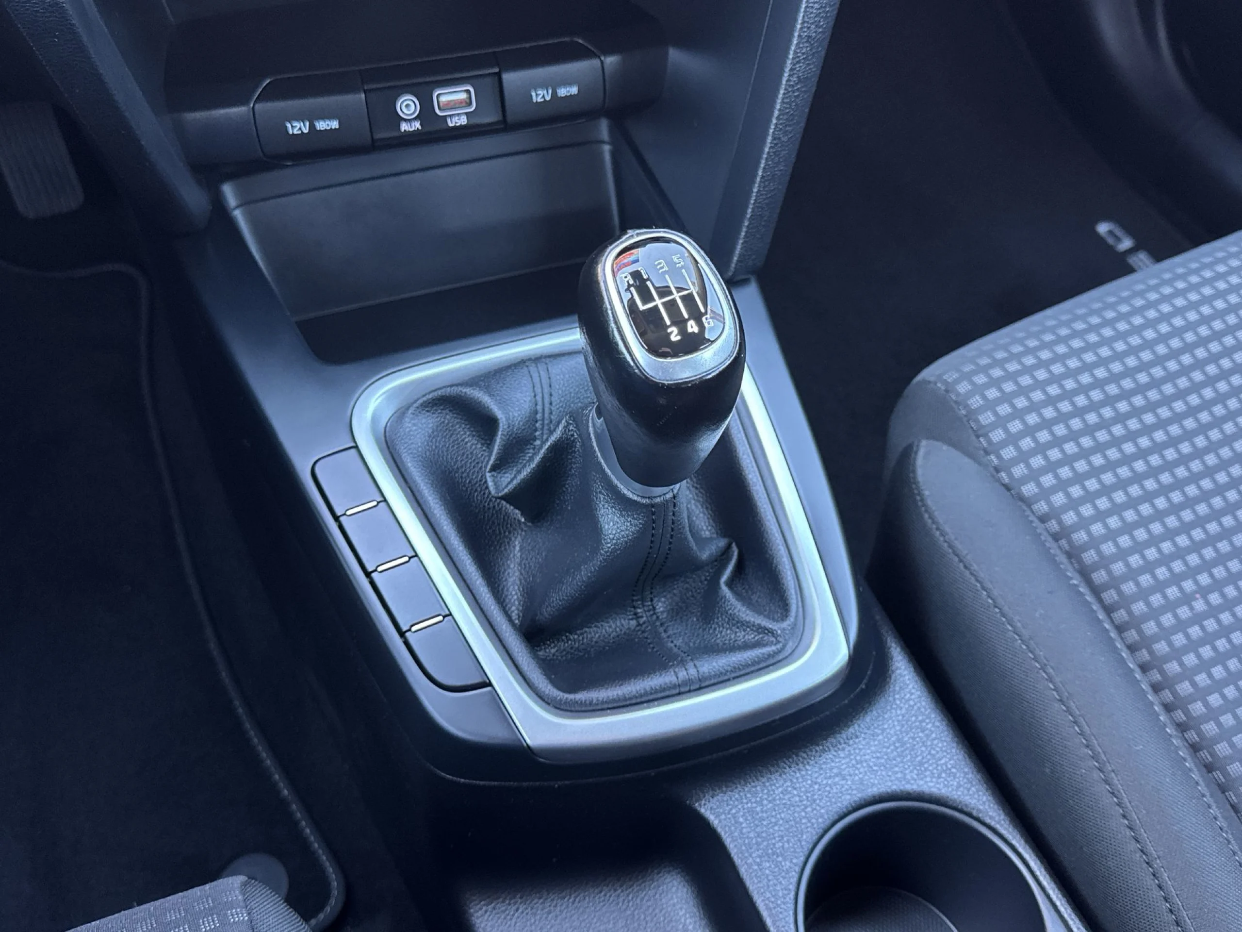 Kia Ceed 1.4 CVVT 74 kW (100 CV) - Foto 17