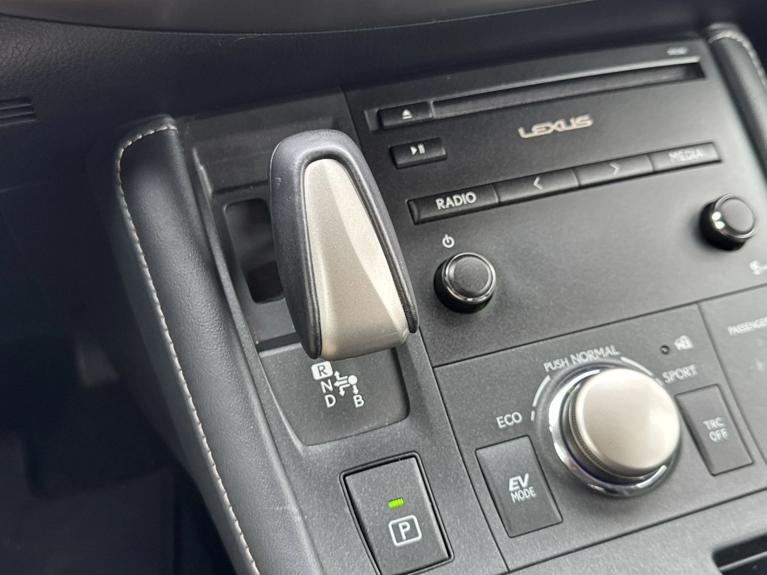 Lexus CT 200h Executive 100 kW (136 CV) - Foto 18