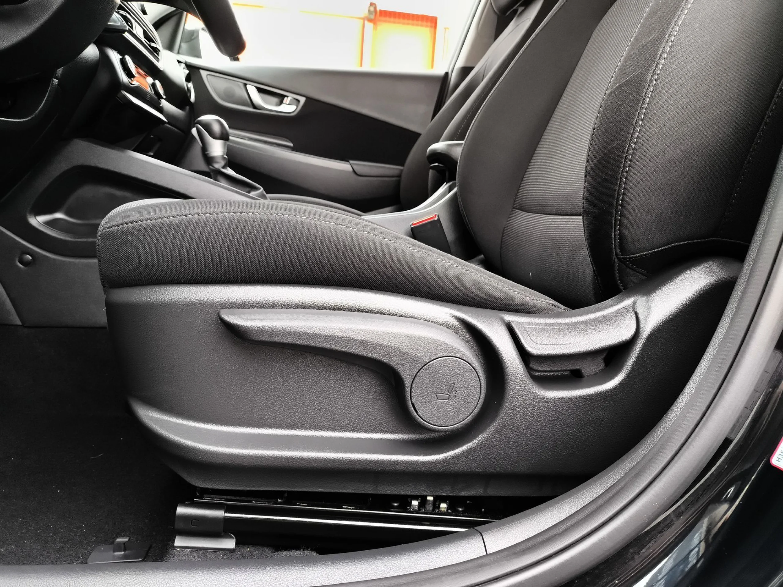 Hyundai Kona 1.6 GDI HEV Maxx DCT 104 kW (141 CV) - Foto 9