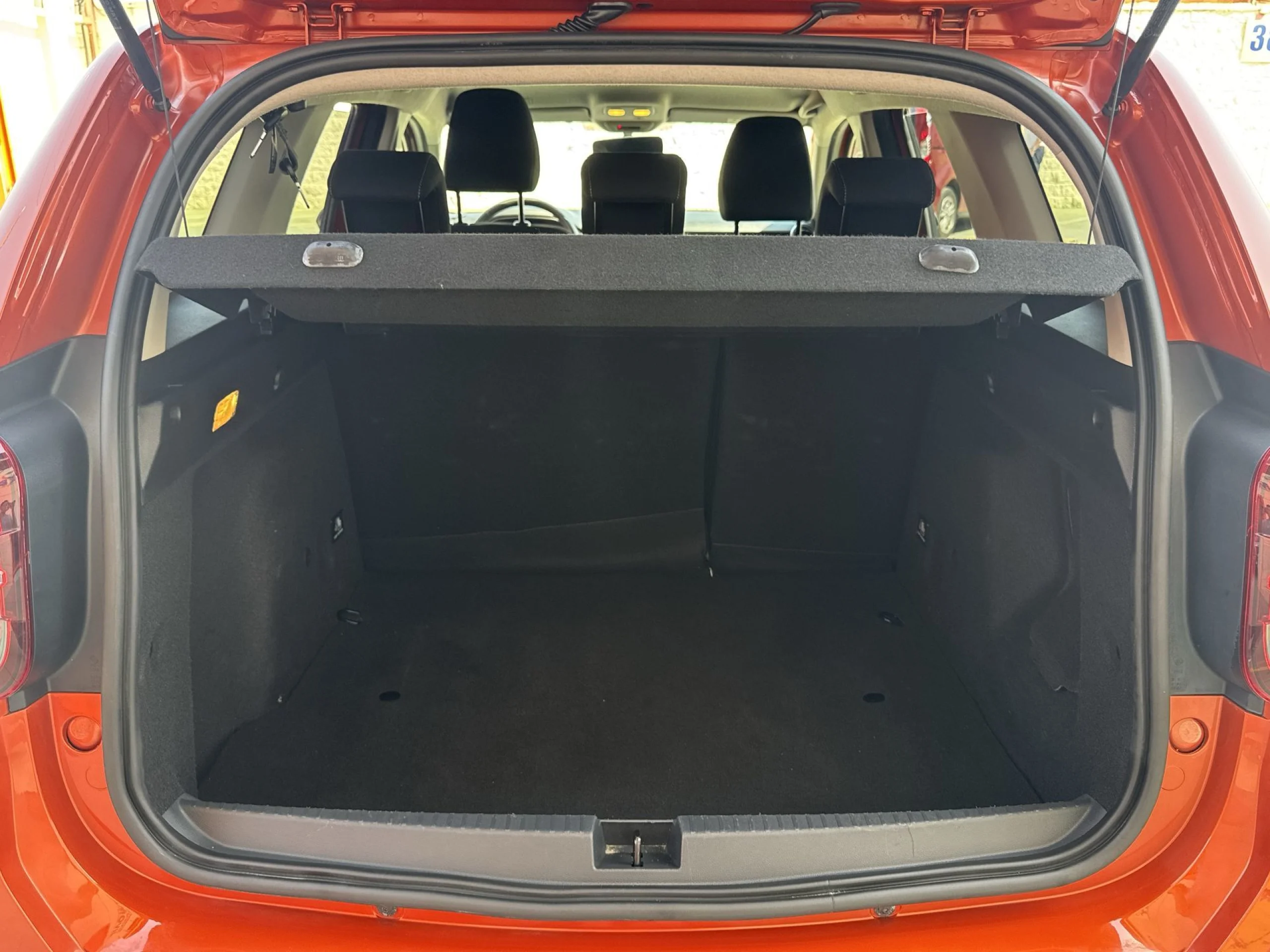 Dacia Duster Prestige TCE 66 kW (90 CV) 4X2 - Foto 32