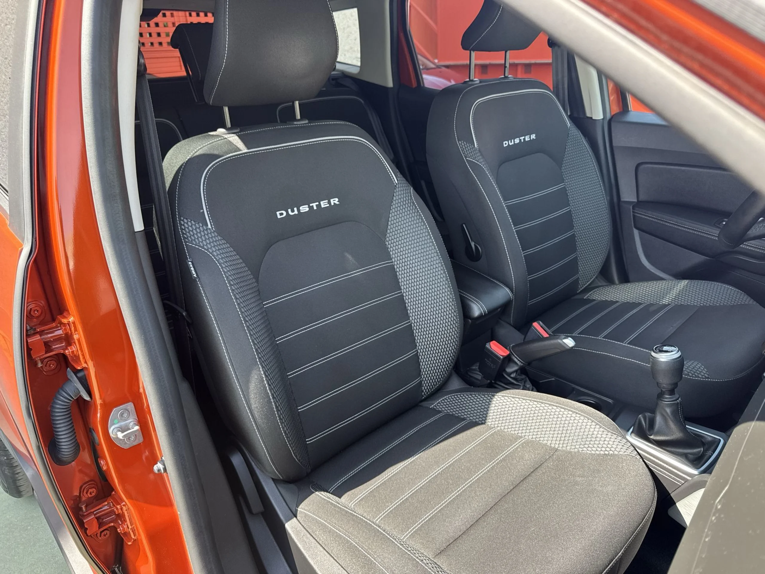 Dacia Duster Prestige TCE 66 kW (90 CV) 4X2 - Foto 33