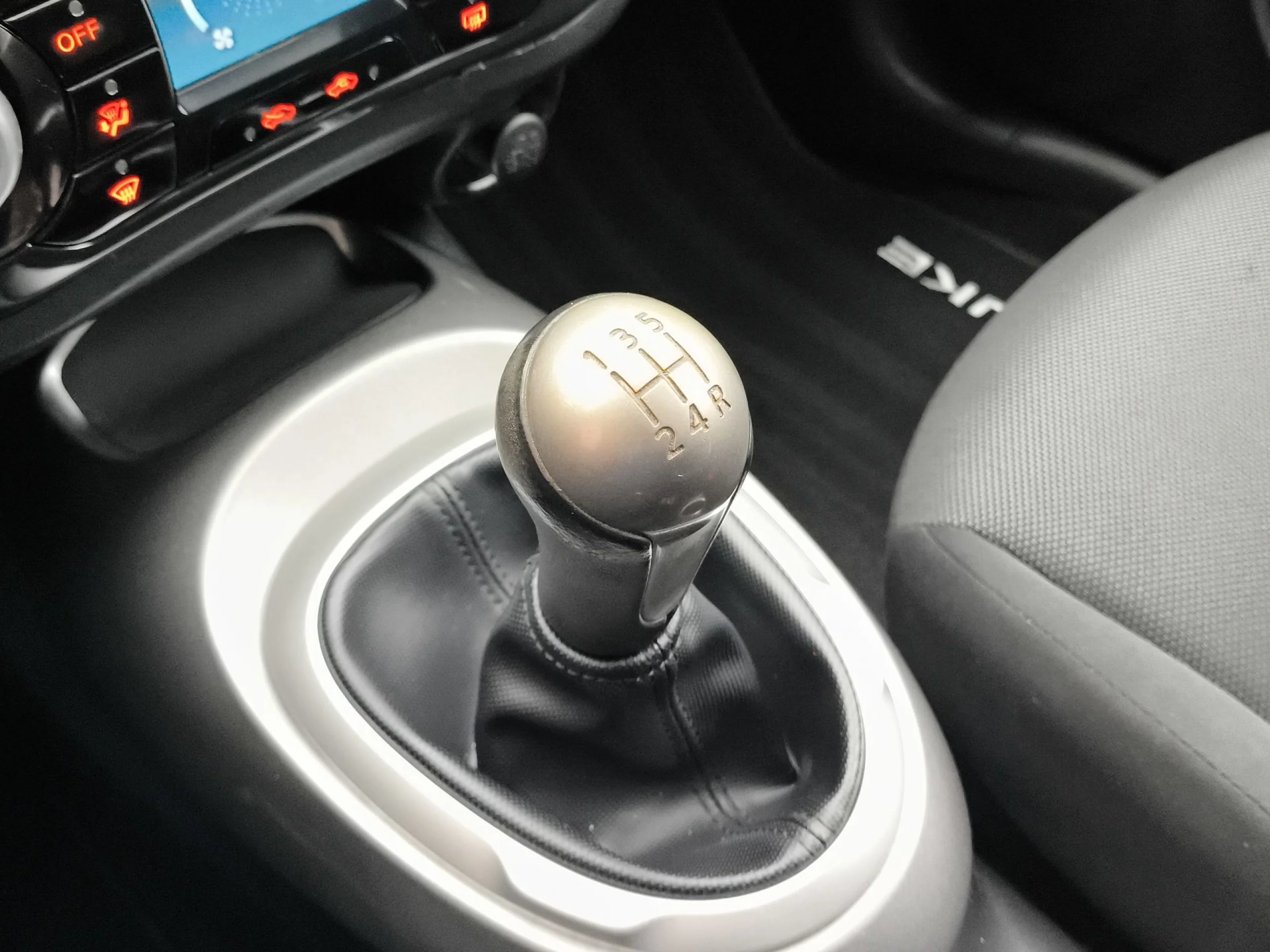 Nissan Juke 1.6 Acenta 4X2 86 kW (117 CV) - Foto 16