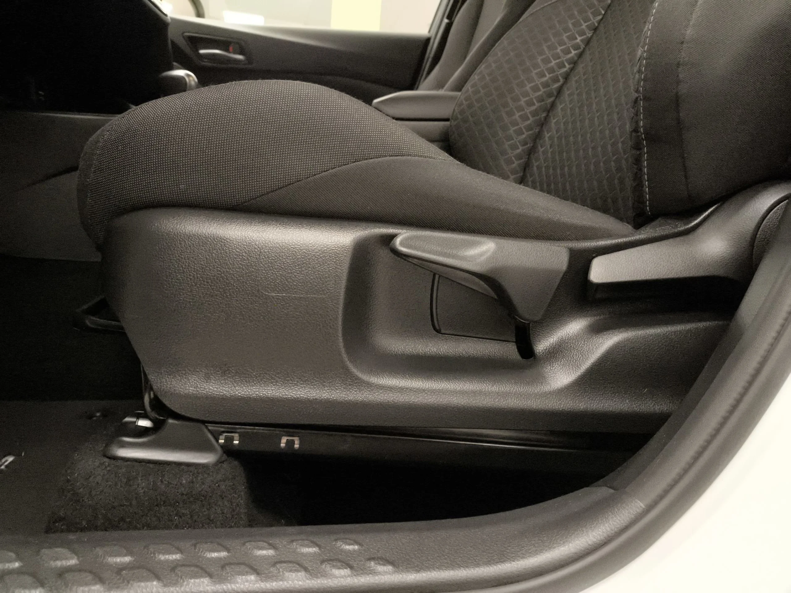 Toyota C-HR 1.8 125H Active 90 kW (122 CV) - Foto 9