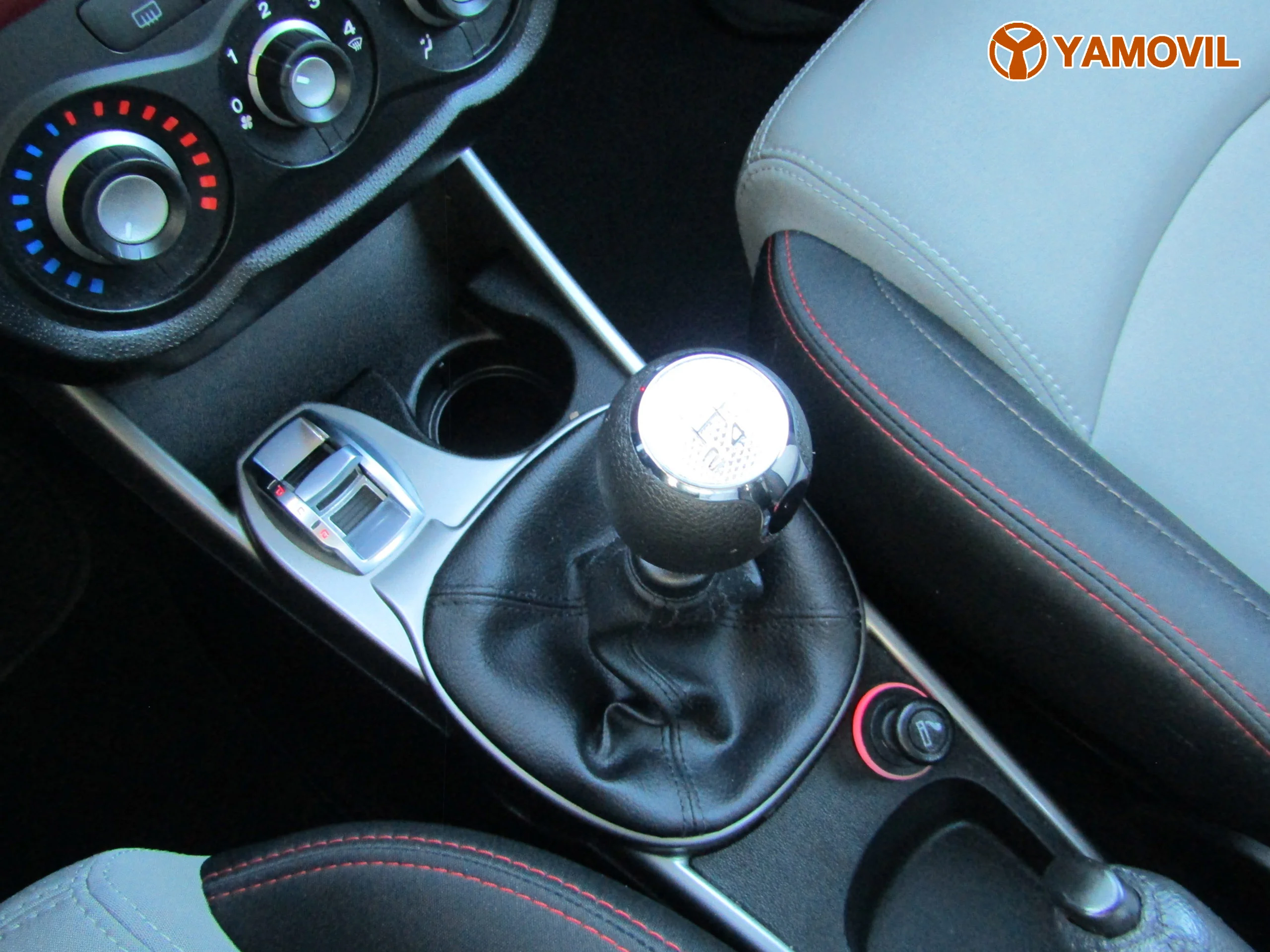 Alfa Romeo MiTo 1.3JTDm DISTINTIVE - Foto 35