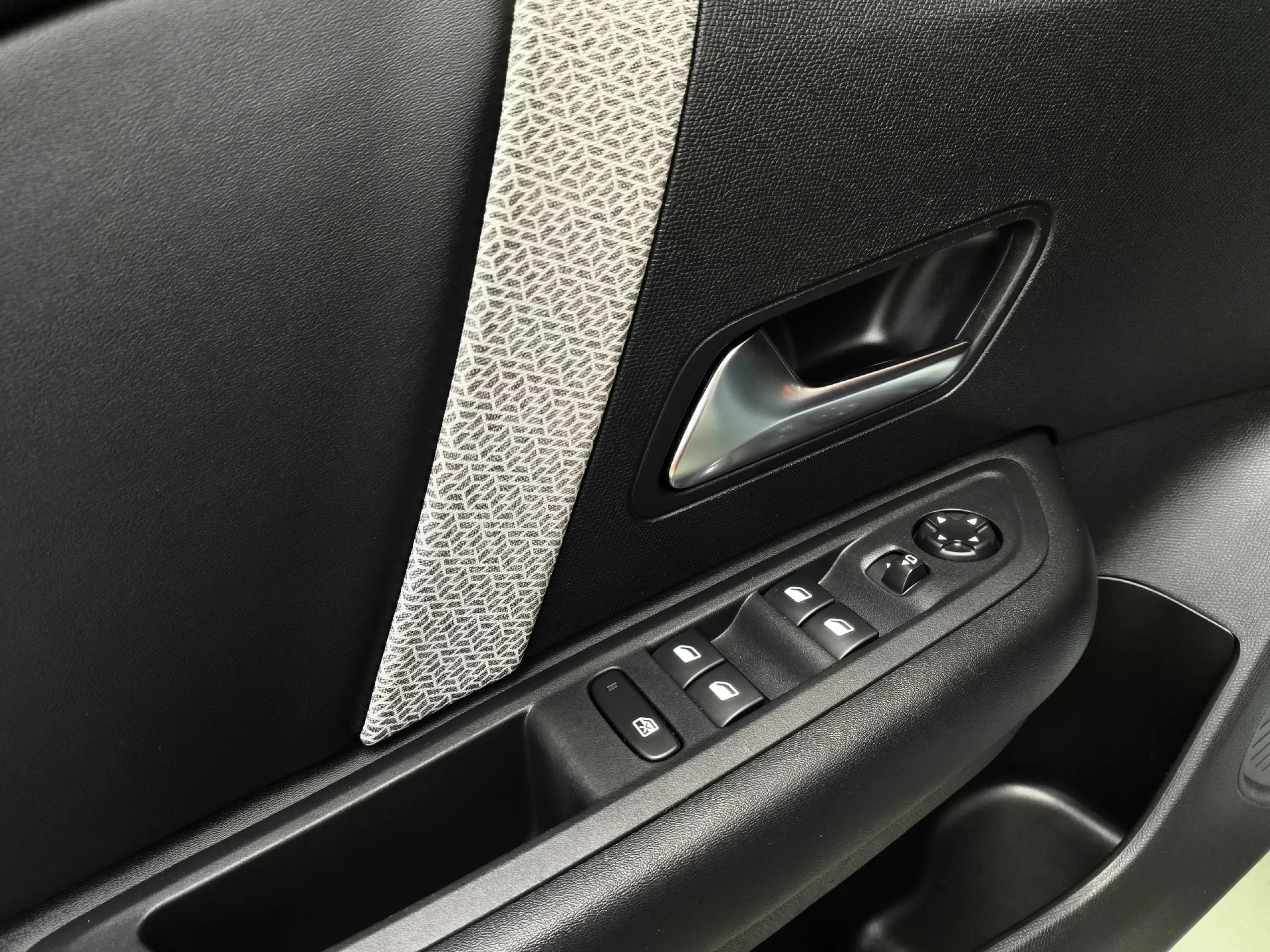 Citroen C4 PureTech 130 SANDS Feel 96 kW (130 CV) - Foto 10