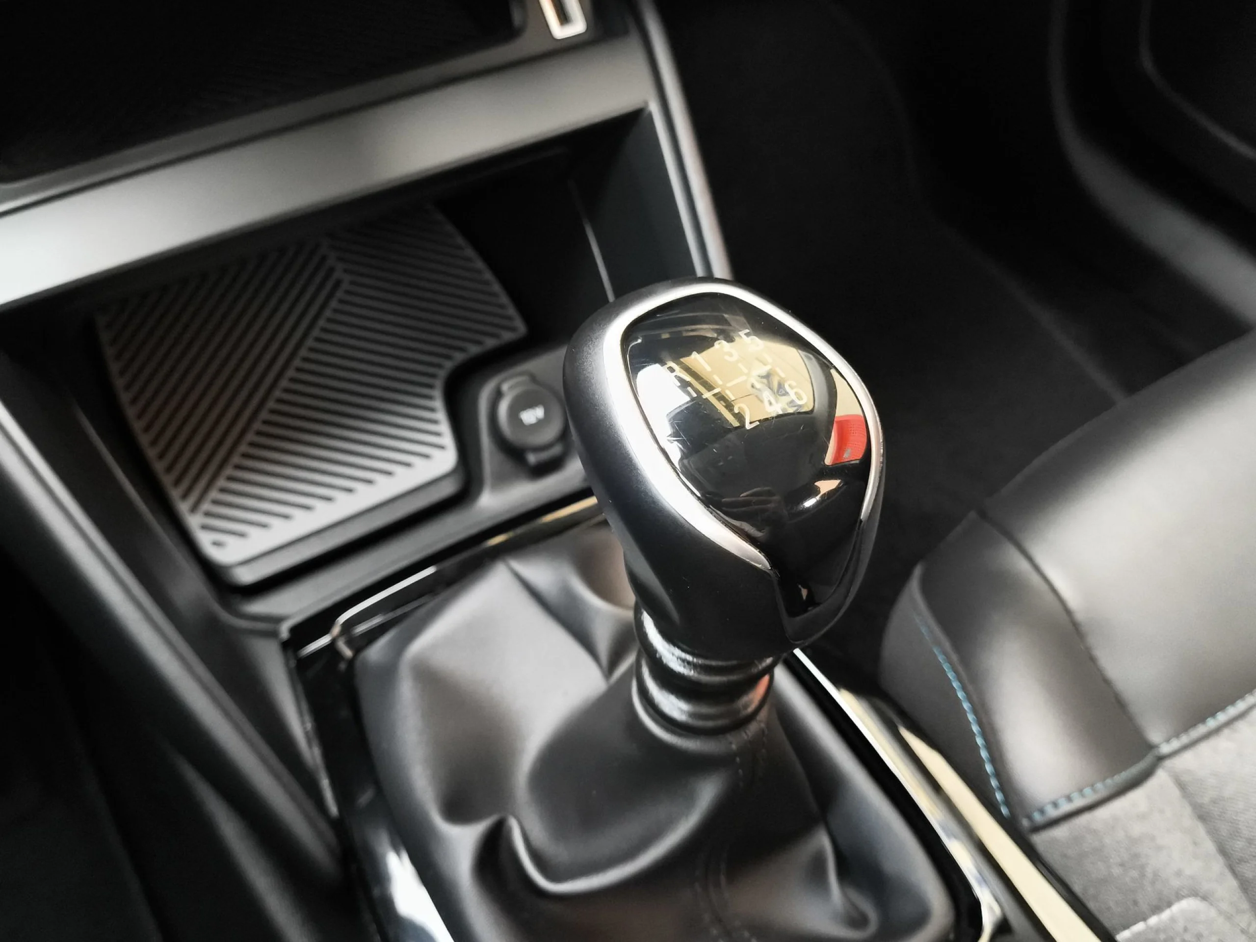 Citroen C4 PureTech 130 SANDS Feel 96 kW (130 CV) - Foto 24