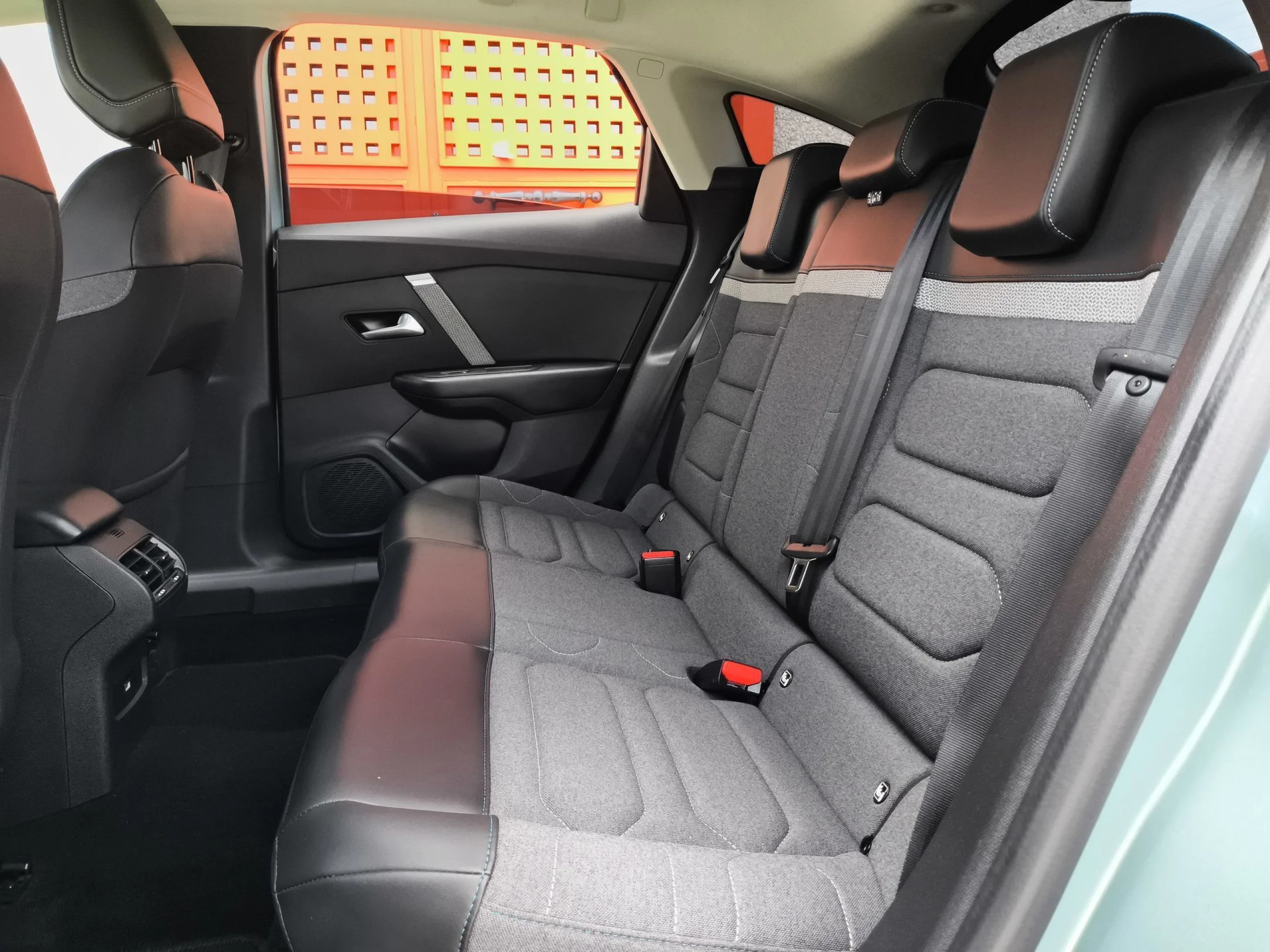 Citroen C4 PureTech 130 SANDS Feel 96 kW (130 CV) - Foto 26
