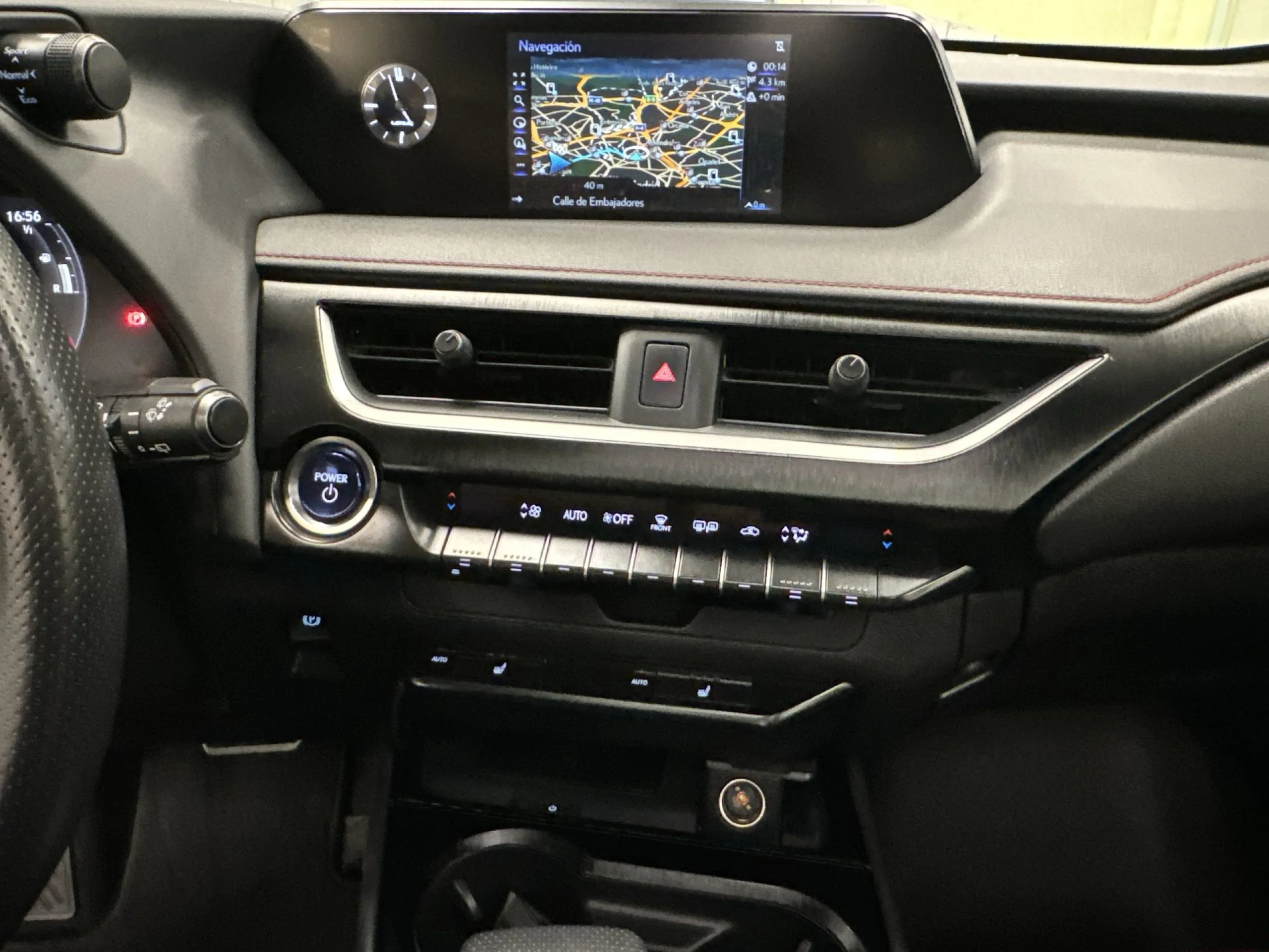 Lexus Ux 250h F Sport 135 kW (184 CV) - Foto 18
