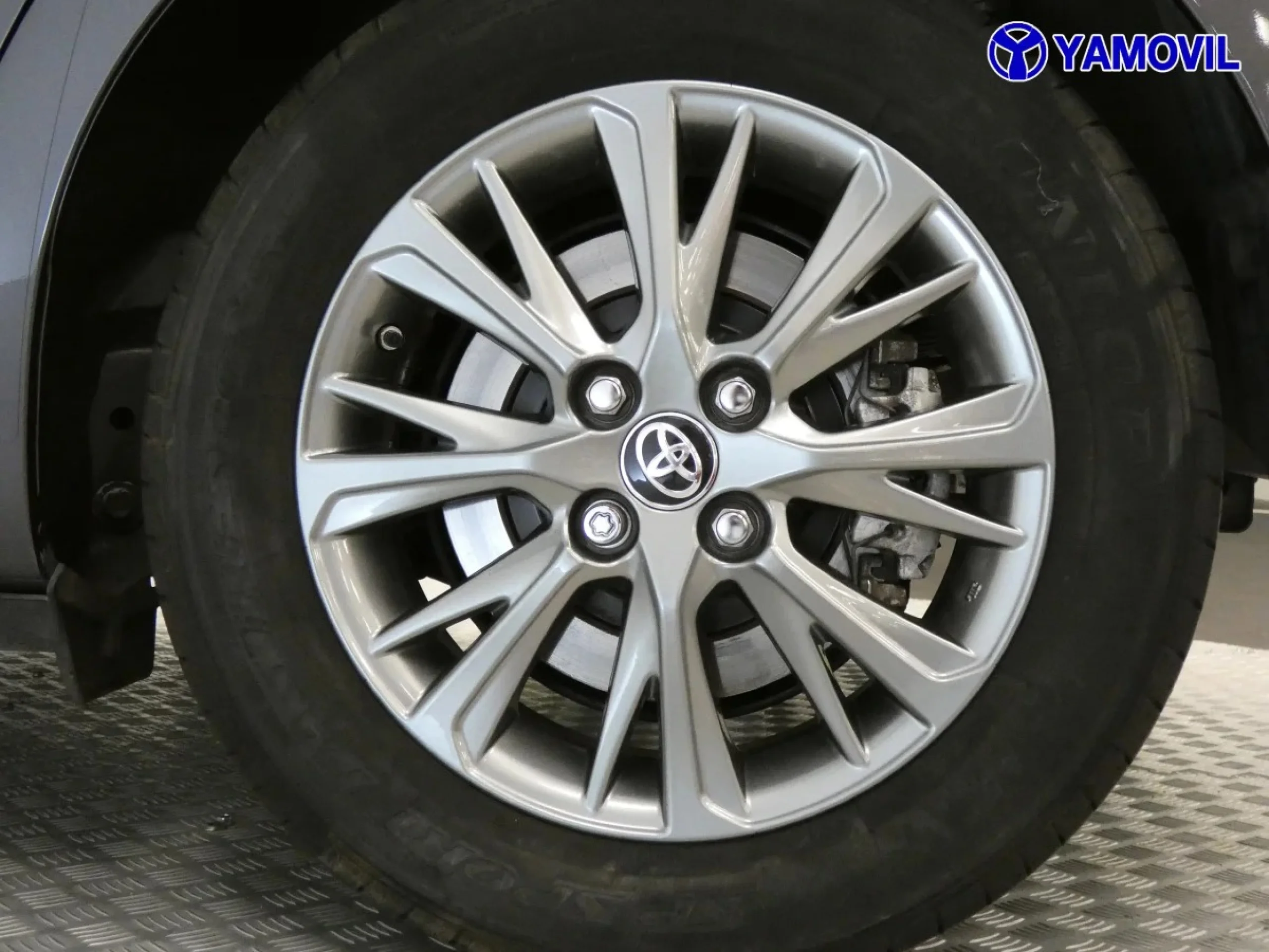 Toyota Yaris 1.5 Hybrid Active 74 kW (100 CV) - Foto 11