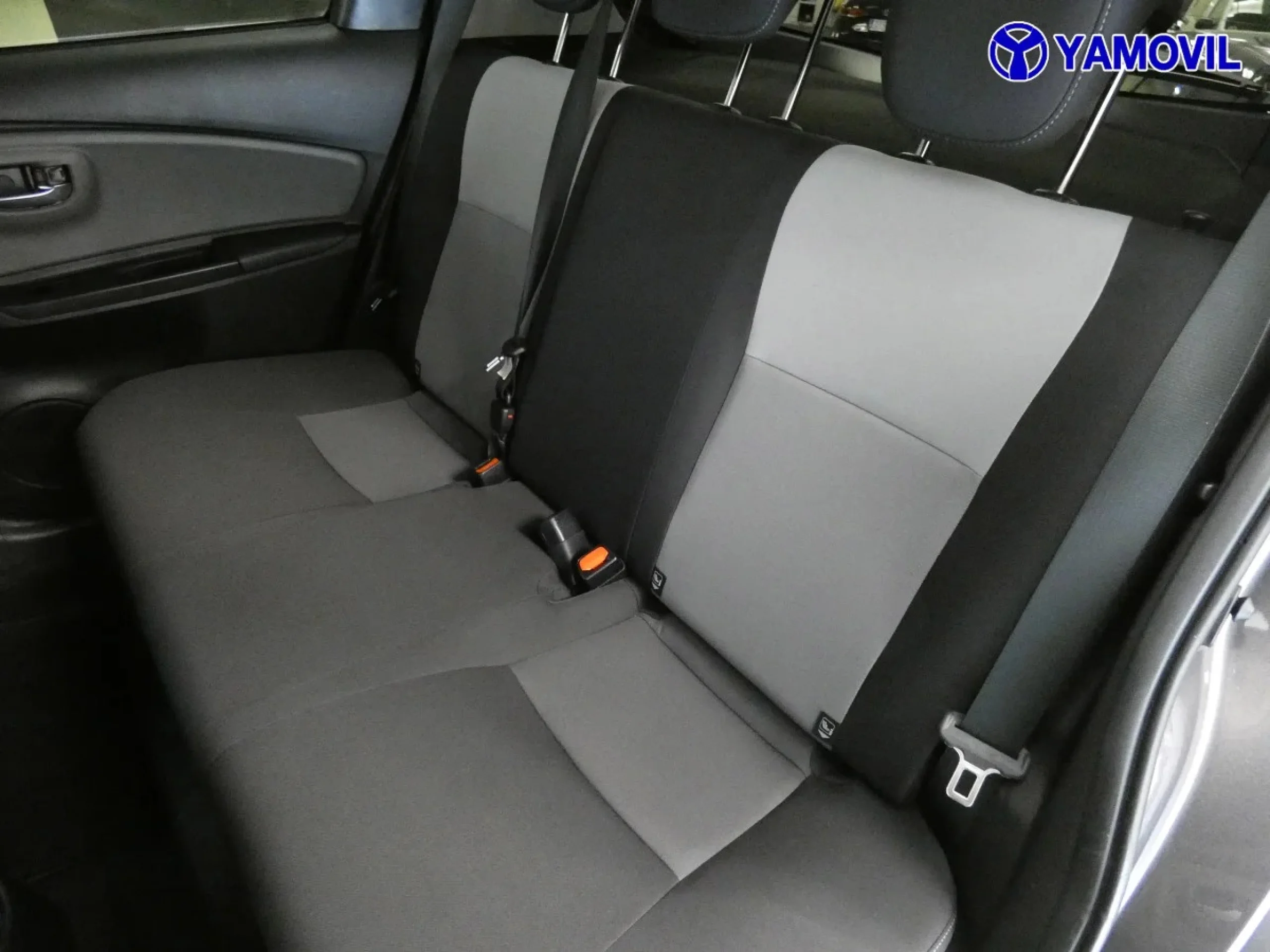 Toyota Yaris 1.5 Hybrid Active 74 kW (100 CV) - Foto 14