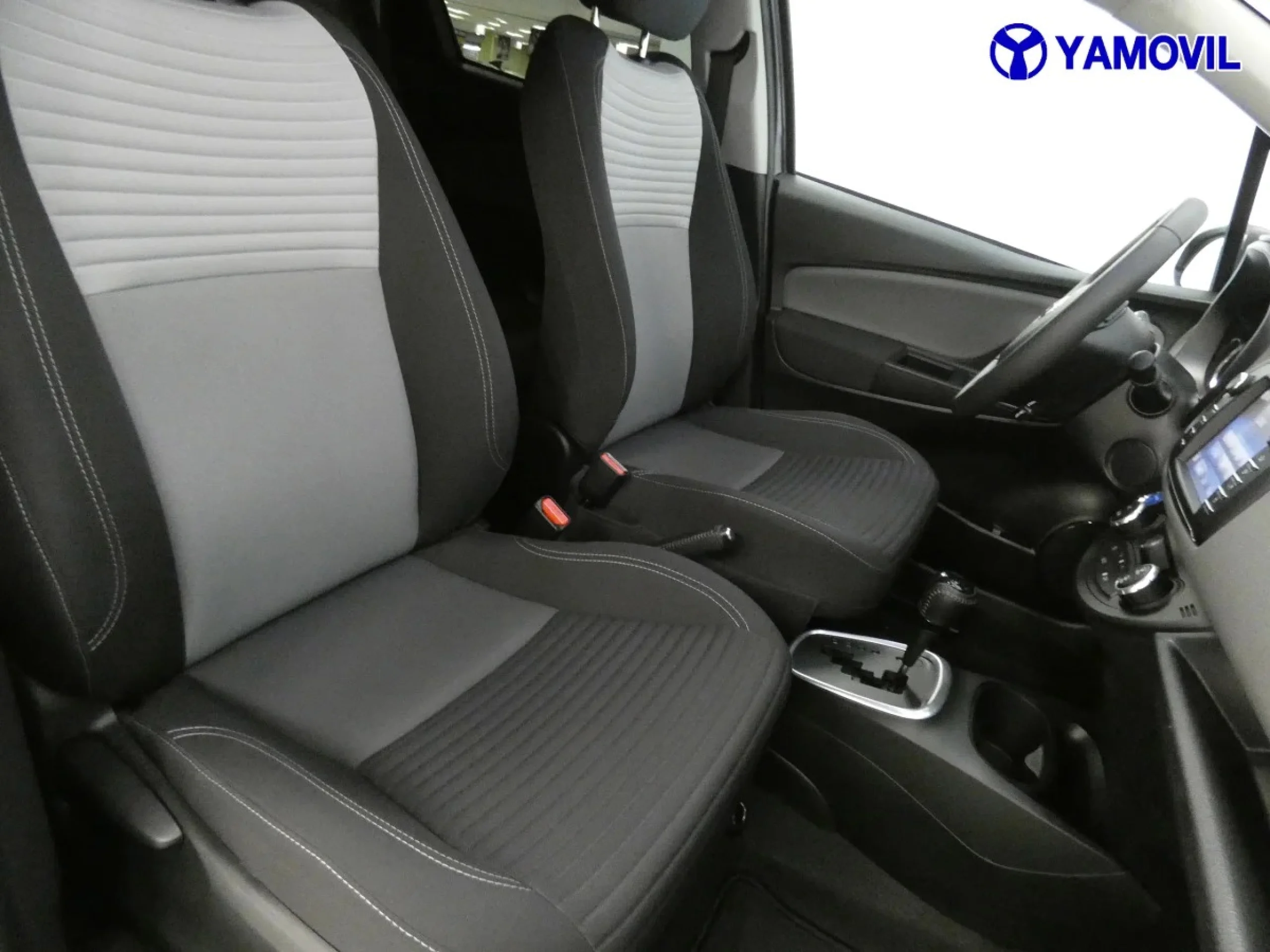 Toyota Yaris 1.5 Hybrid Active 74 kW (100 CV) - Foto 15