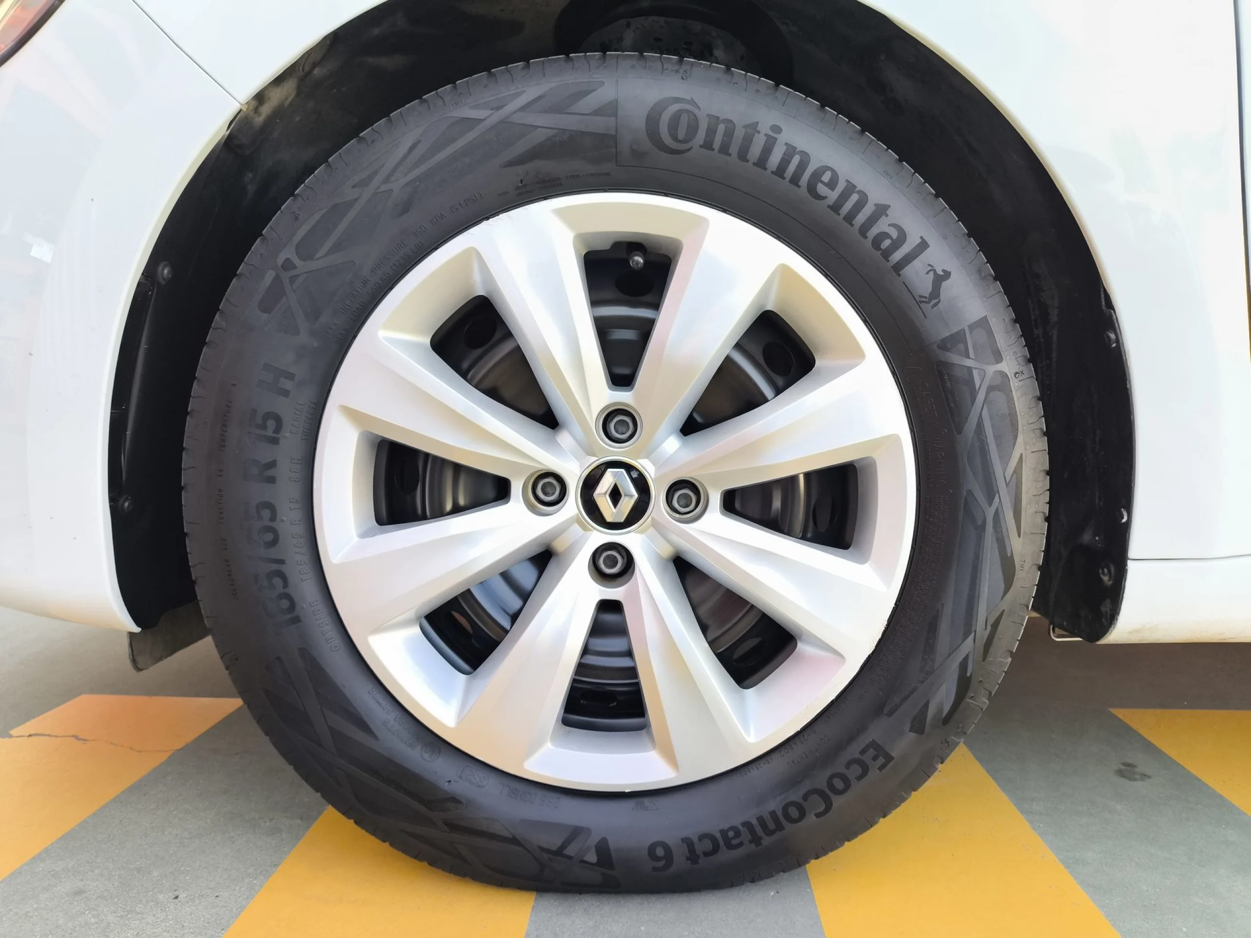 Renault Clio Business SCe 48 kW (65 CV) - Foto 7