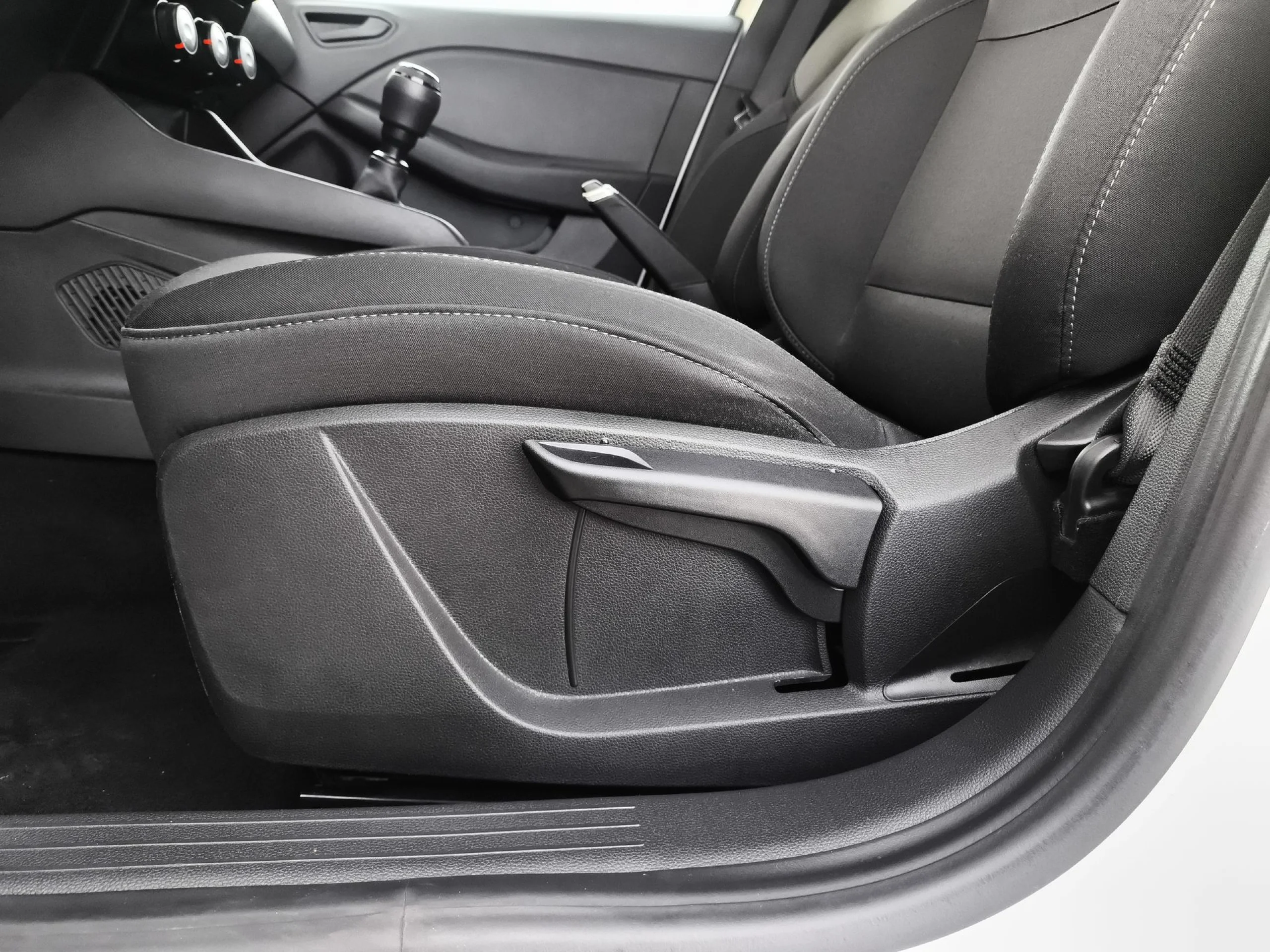 Renault Clio Business SCe 48 kW (65 CV) - Foto 9