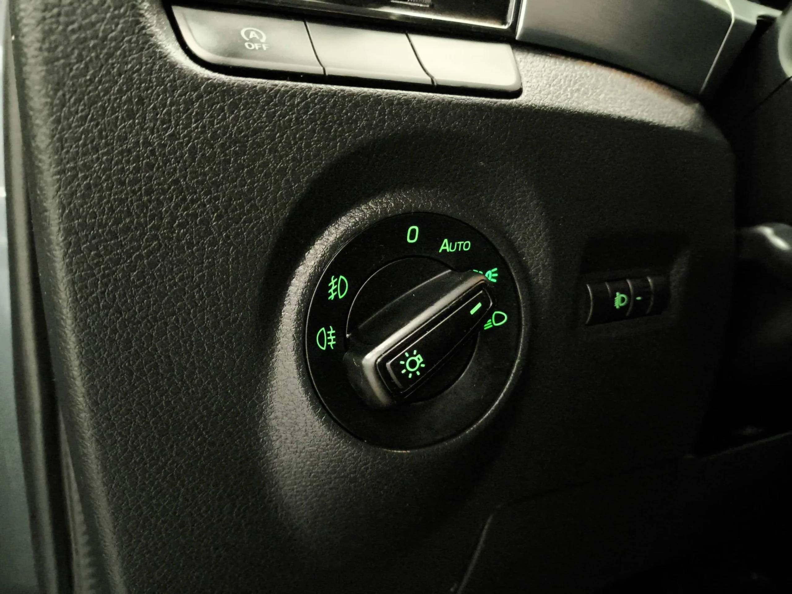 Skoda Fabia Combi 1.0 TSI  Like 81 kW (110 CV) - Foto 12