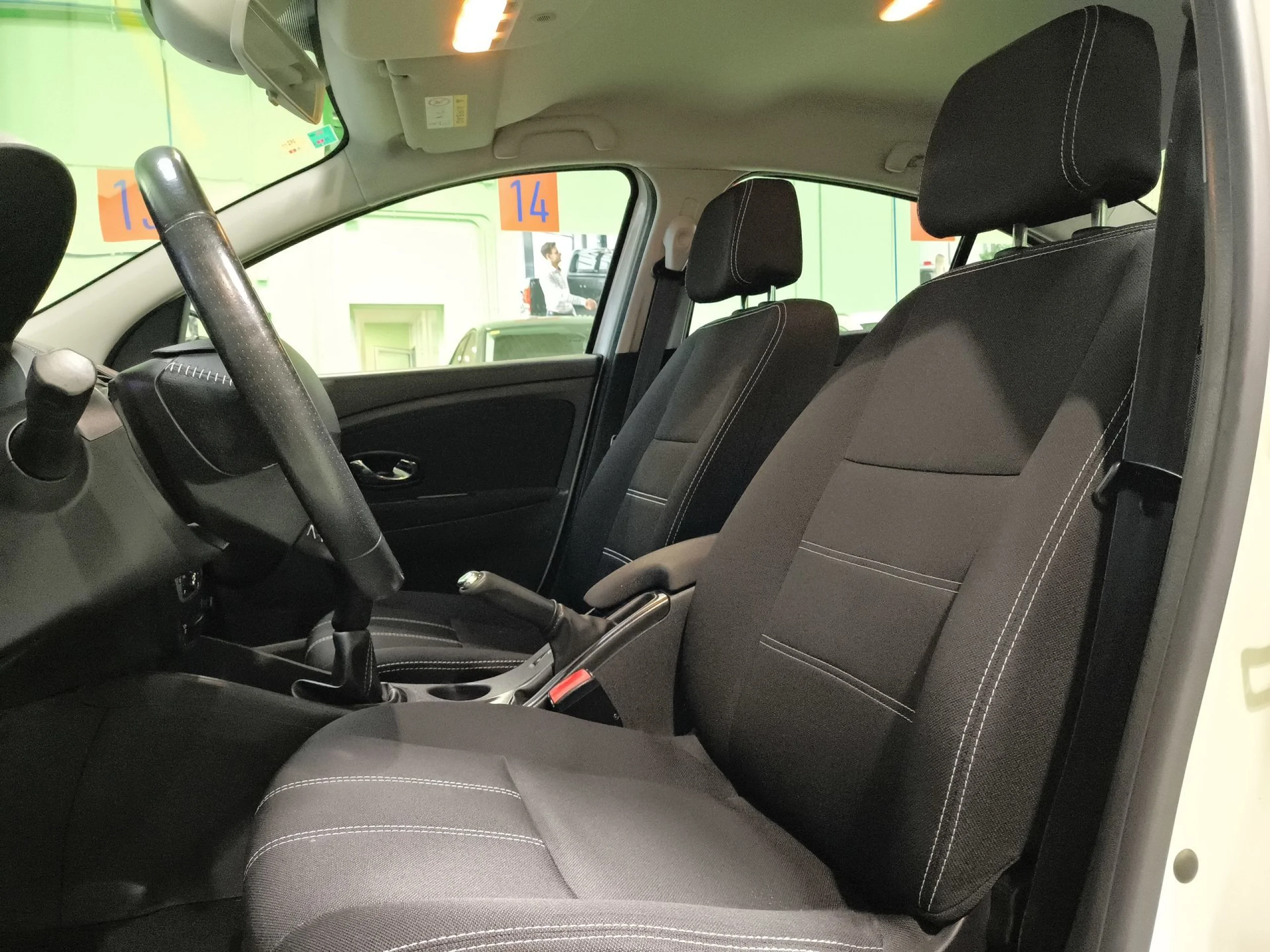 Renault Fluence 1.6 16v Limited 81 kW (110 CV) - Foto 8