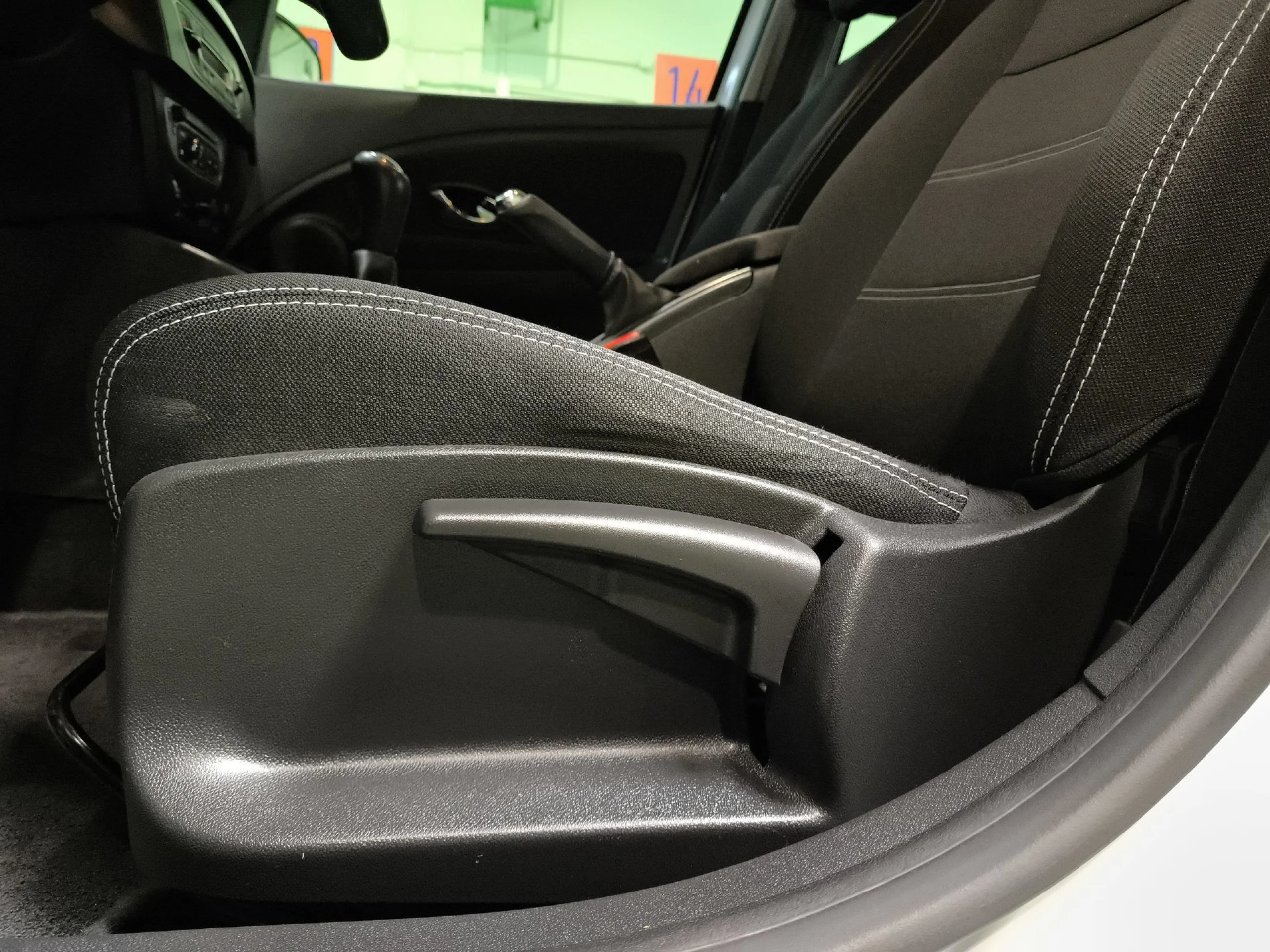 Renault Fluence 1.6 16v Limited 81 kW (110 CV) - Foto 9