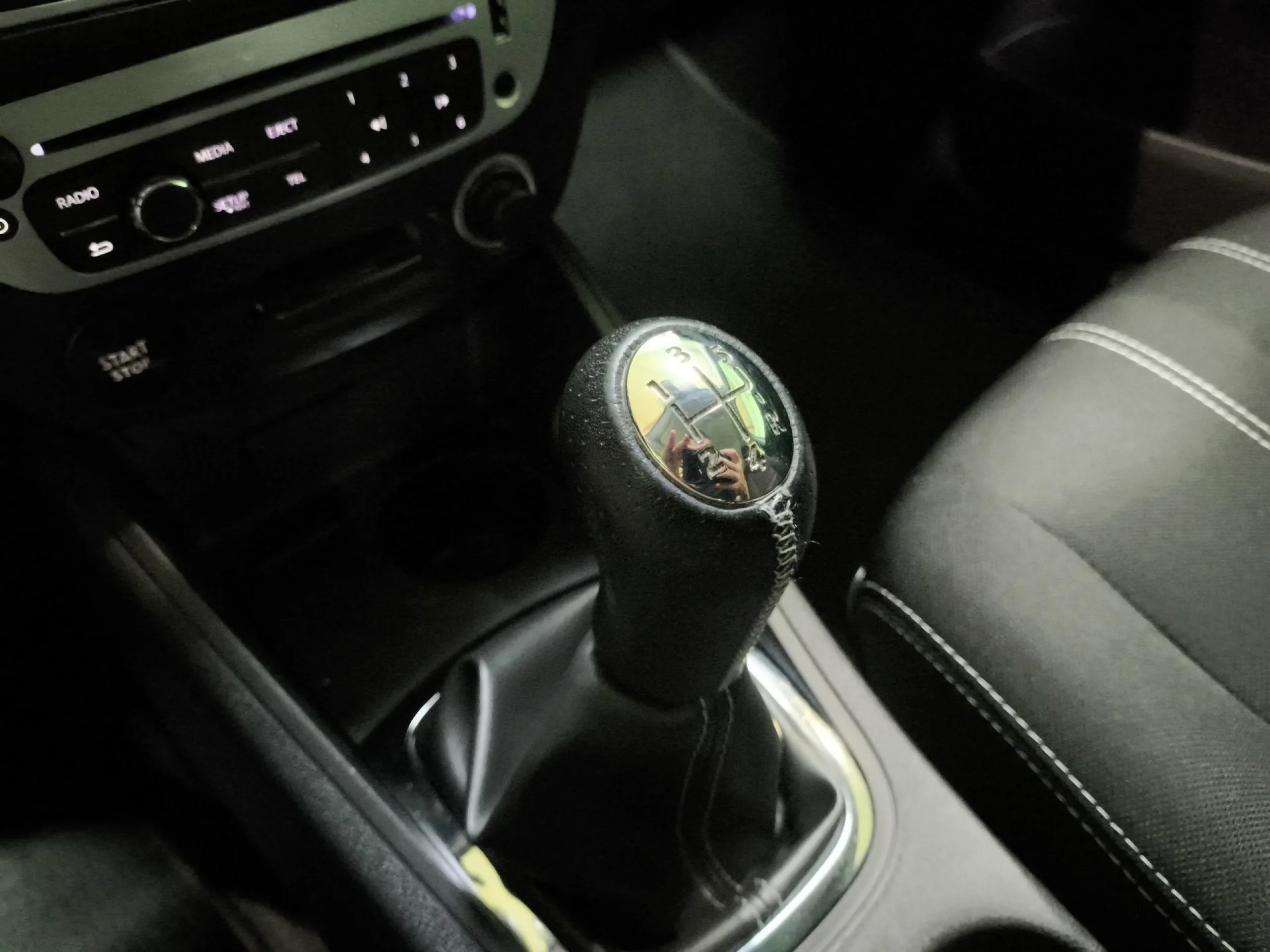 Renault Fluence 1.6 16v Limited 81 kW (110 CV) - Foto 17