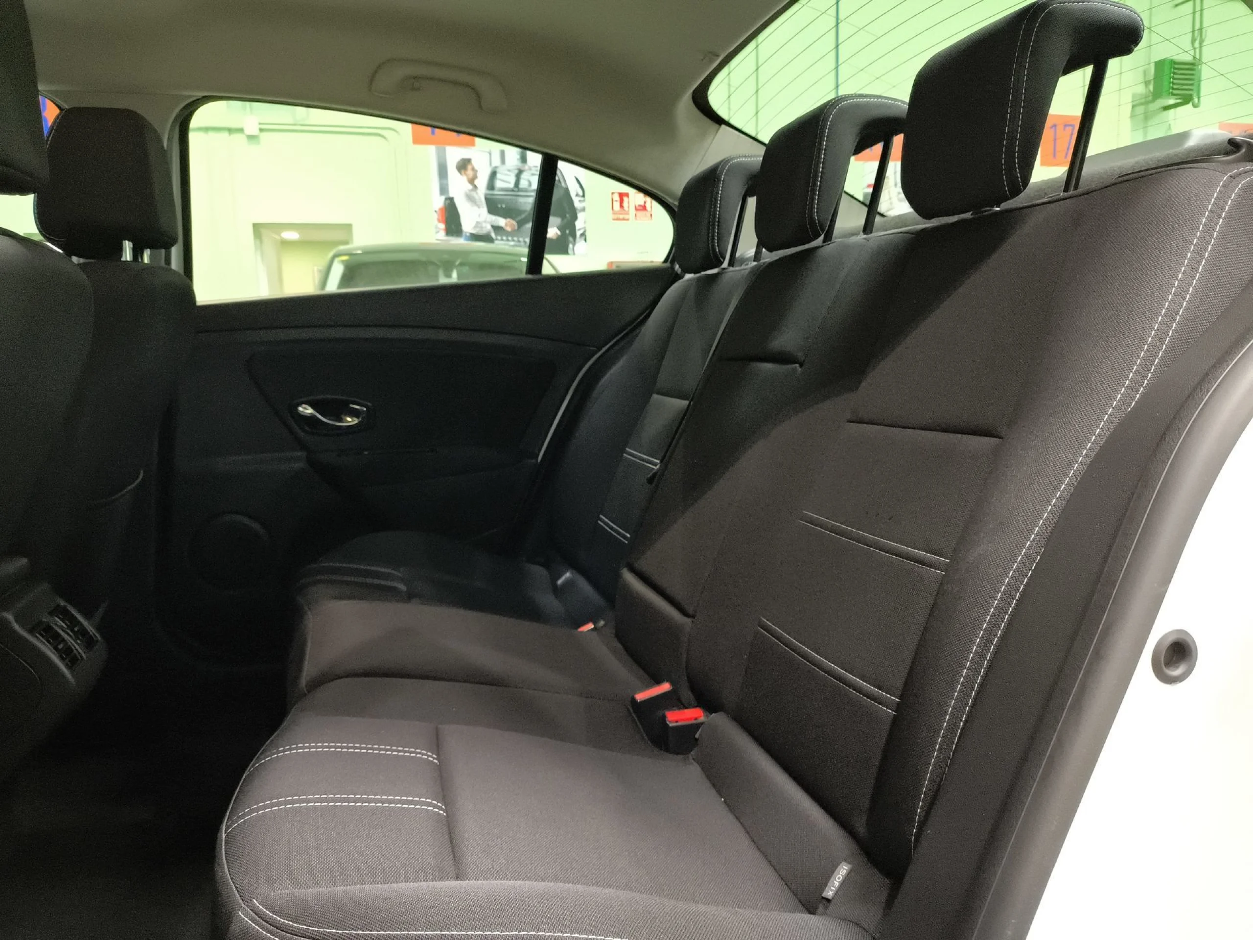 Renault Fluence 1.6 16v Limited 81 kW (110 CV) - Foto 19