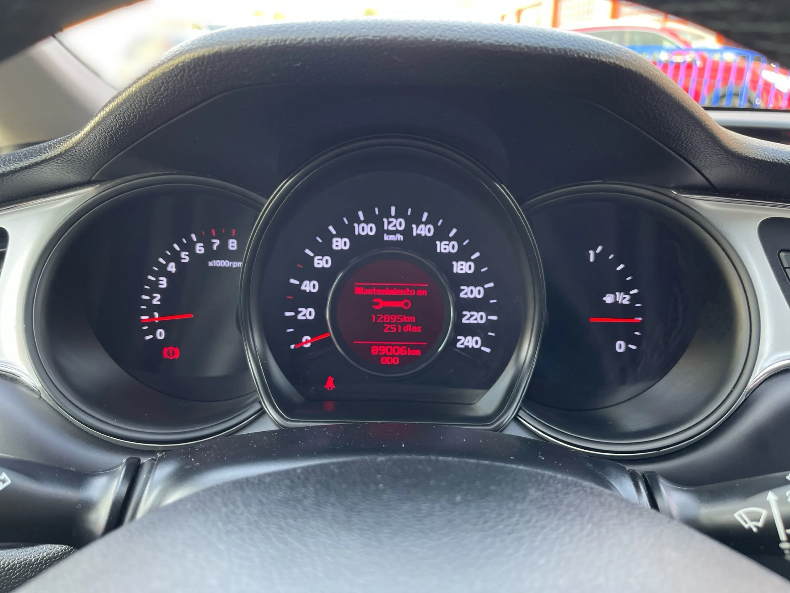 Kia Ceed 1.4 CVVT Concept Plus 74 kW (100 CV) - Foto 11