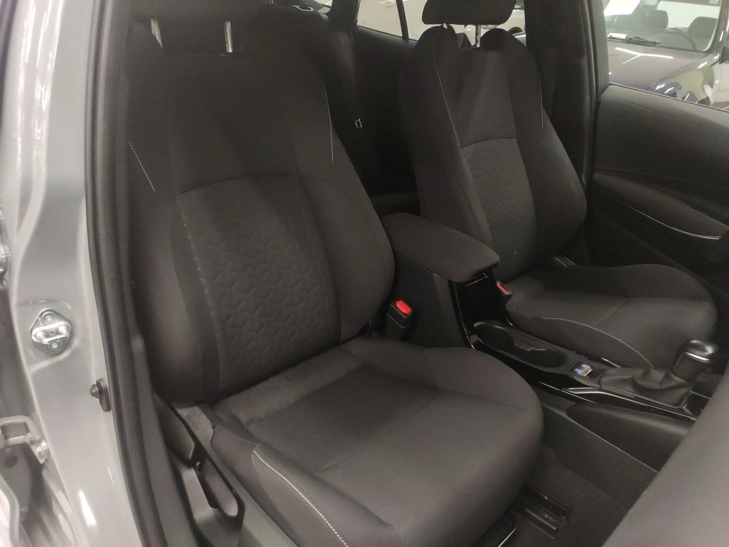 Toyota Corolla 1.8 125H Business Plus E-CVT 90 kW (122 CV) - Foto 19